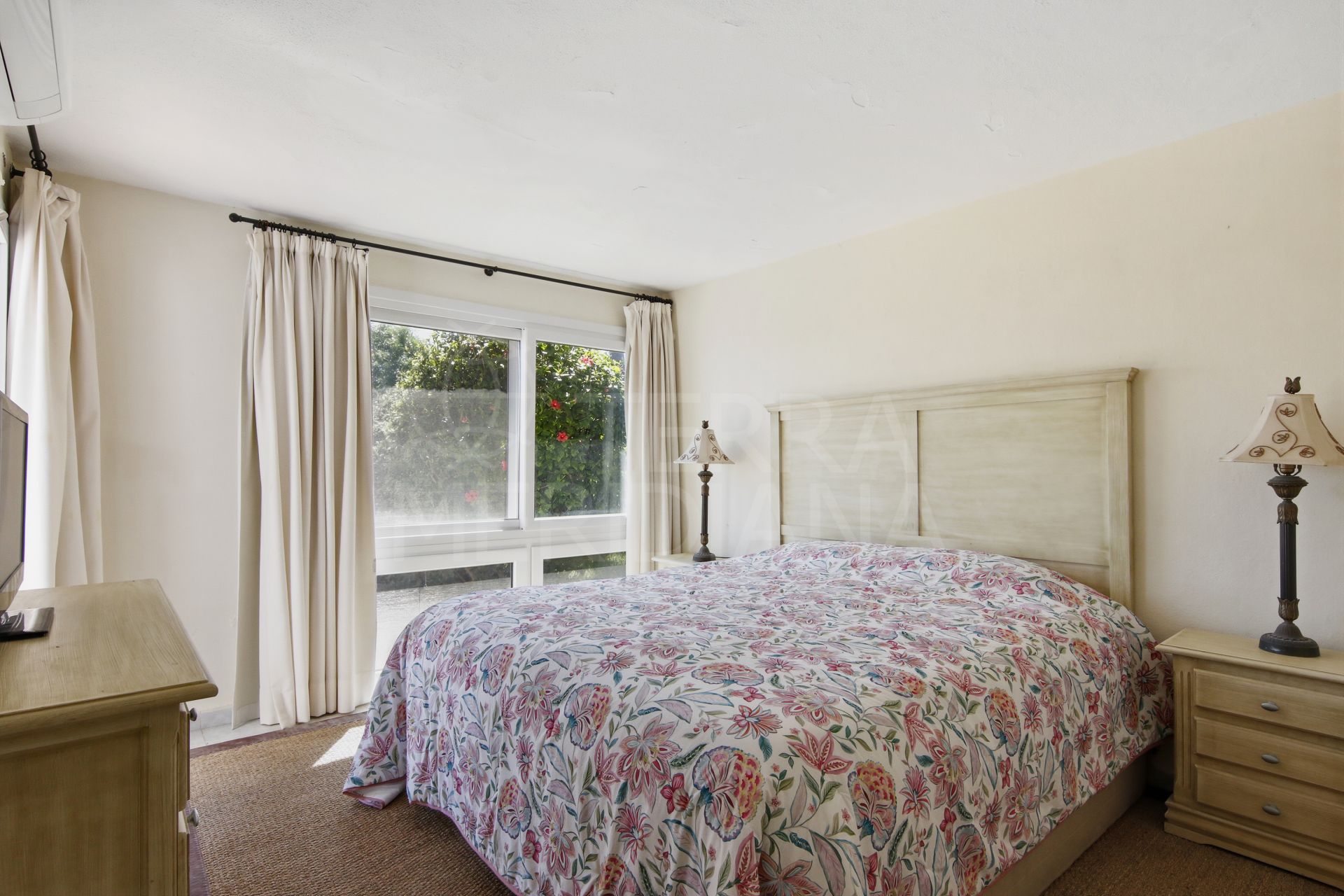 Villa in Bahia Dorada, Estepona