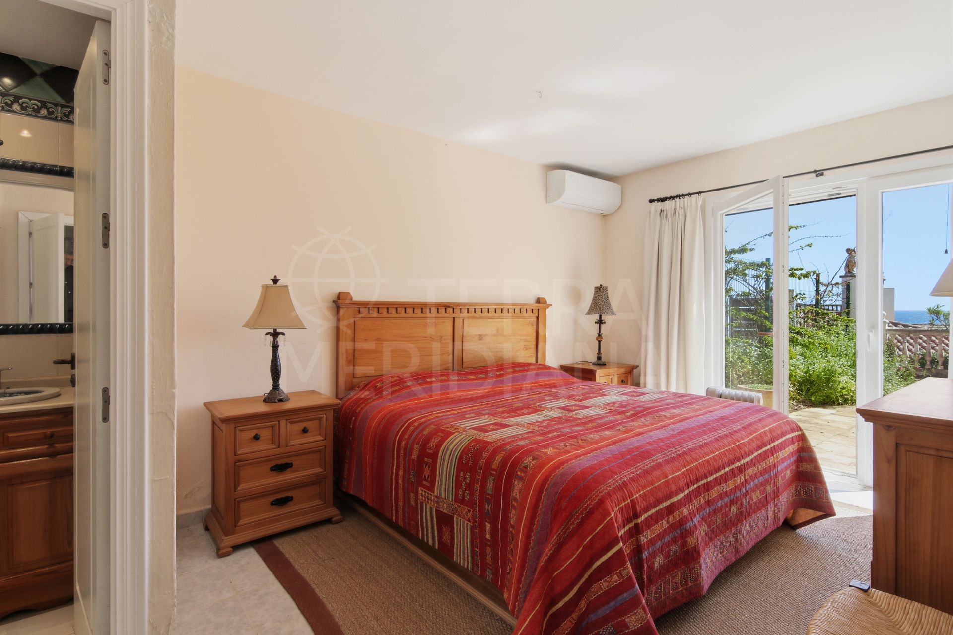 Villa in Bahia Dorada, Estepona