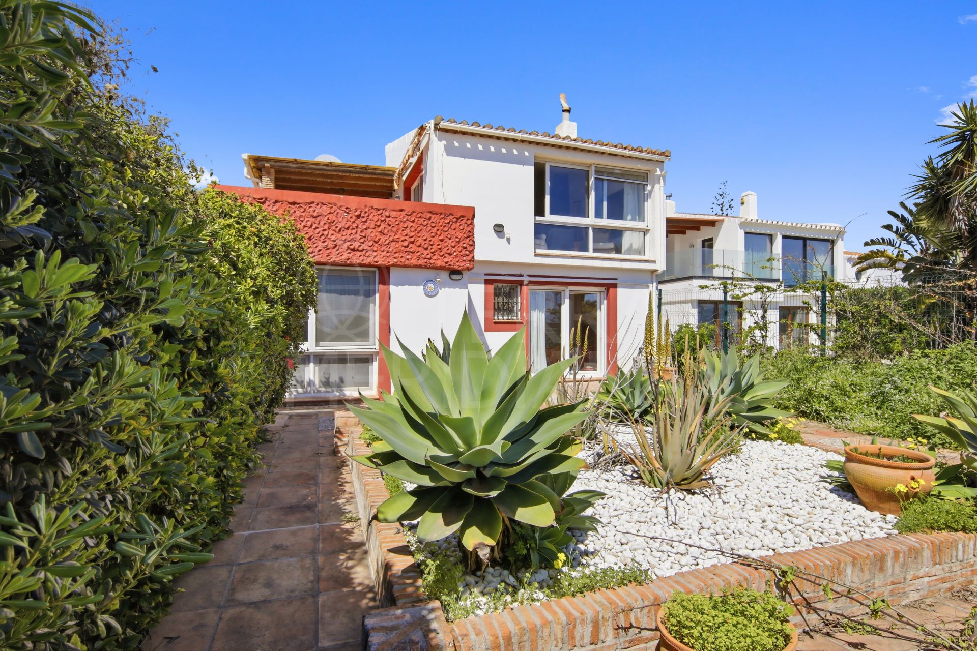 Villa in Bahia Dorada, Estepona