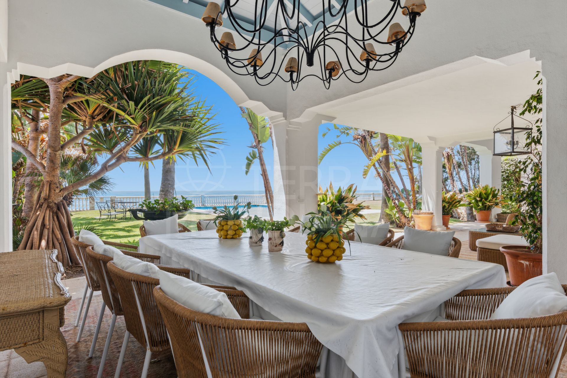 Villa in Casasola, Estepona