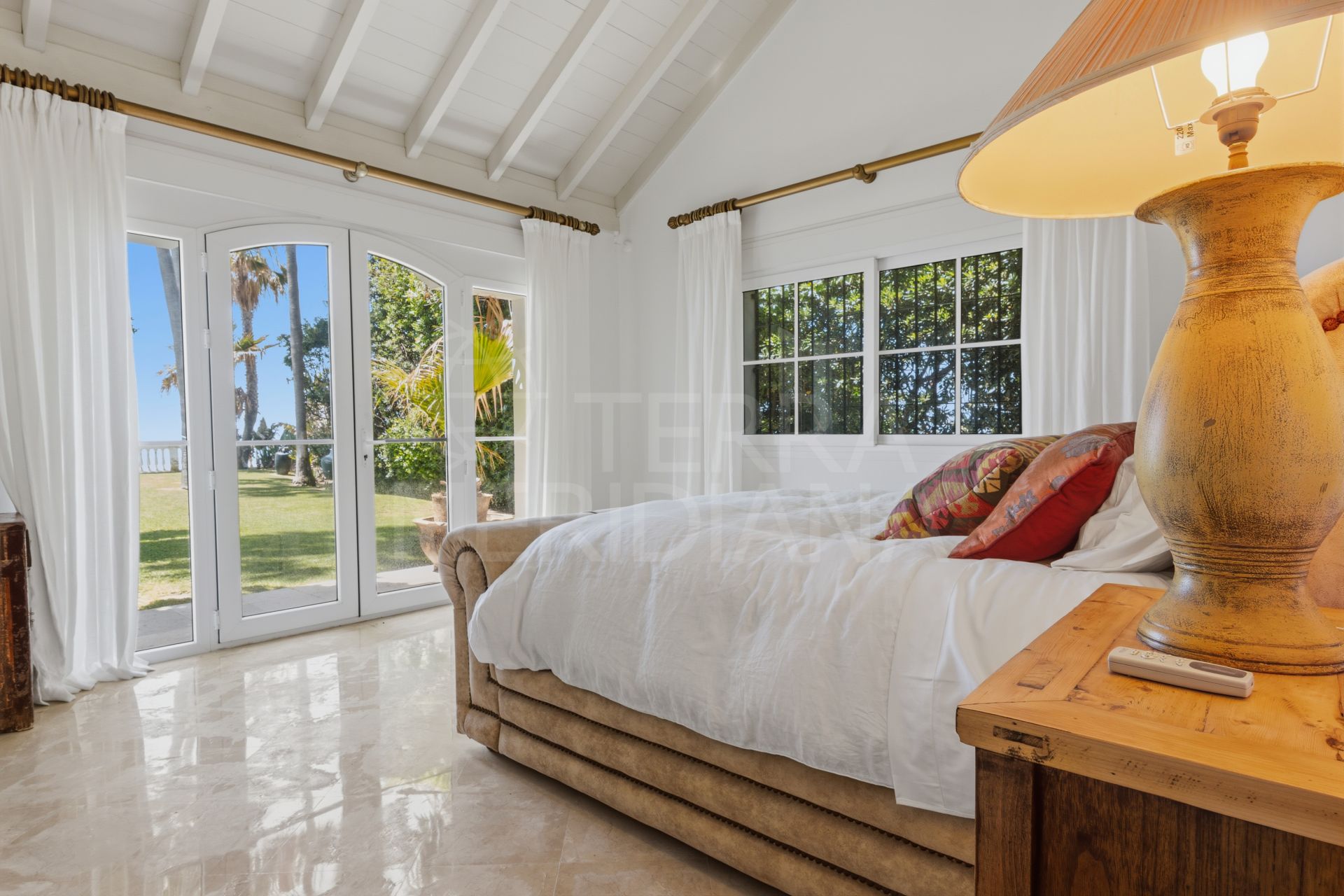 Villa in Casasola, Estepona