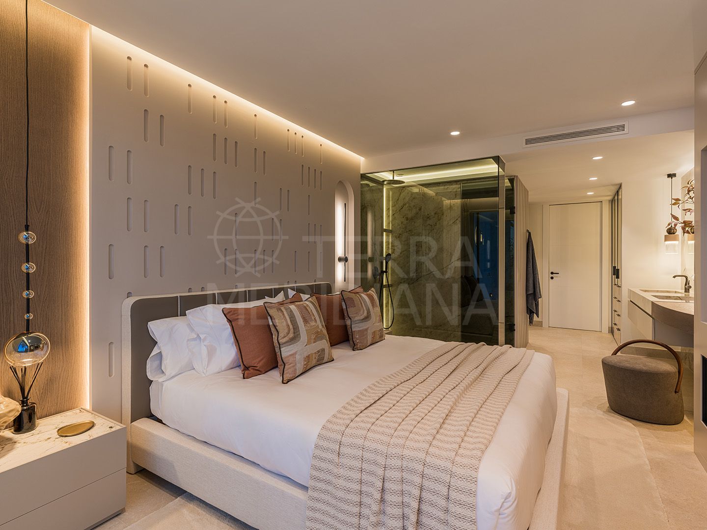 Ground Floor Apartment in Alcazaba Beach, Estepona
