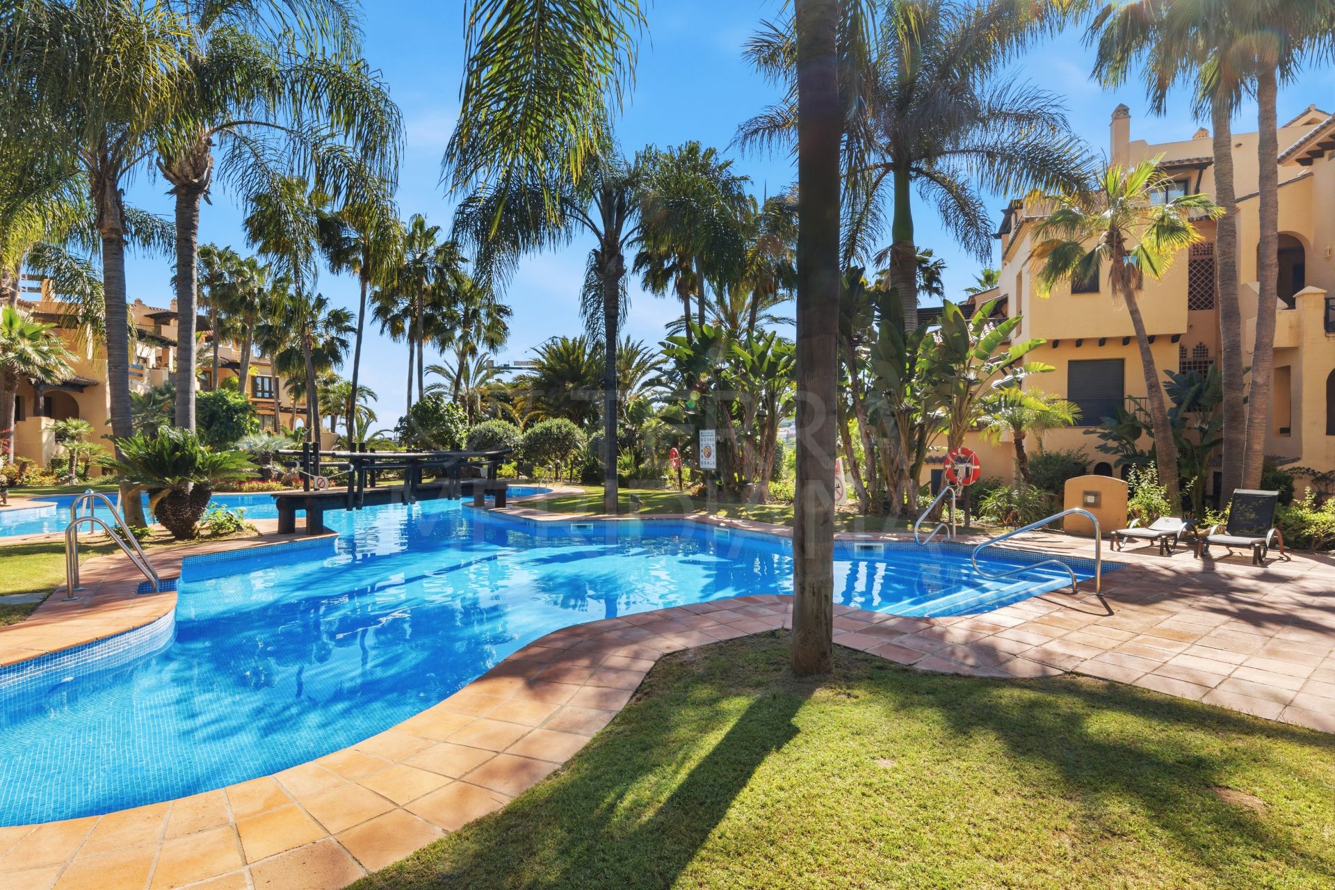 Ground Floor Apartment in El Campanario, Estepona