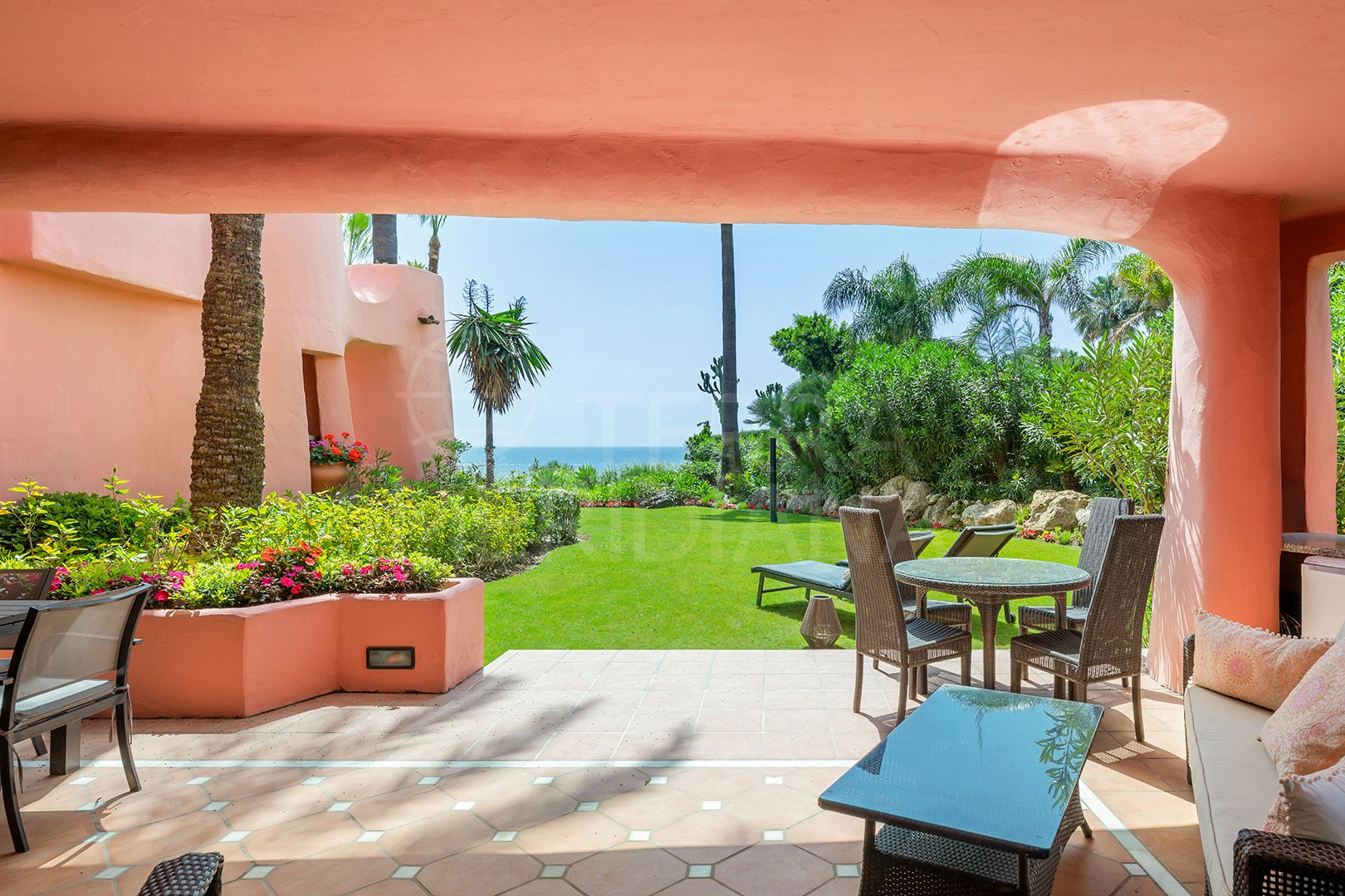 Ground Floor Apartment in Cabo Bermejo, Estepona