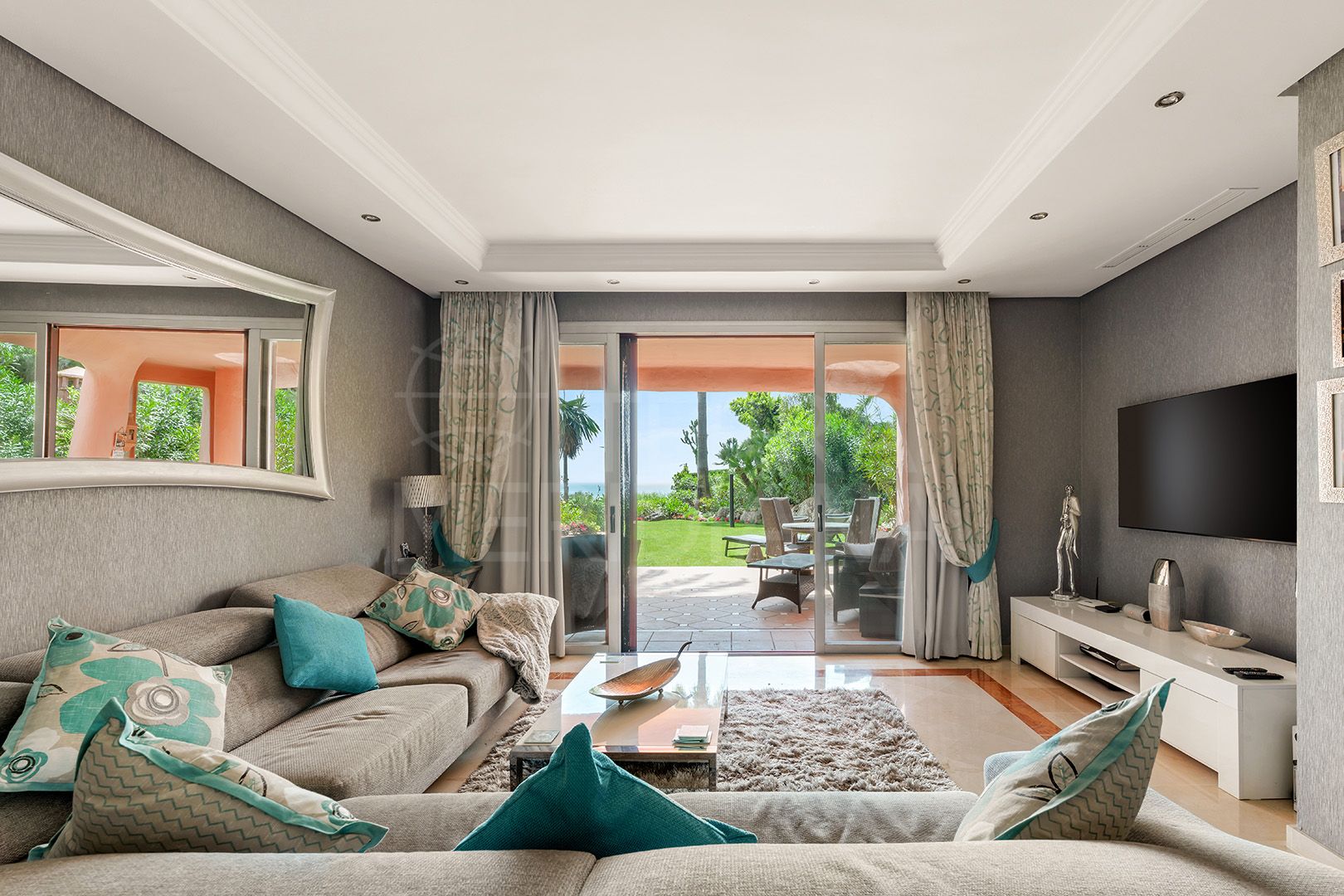 Ground Floor Apartment in Cabo Bermejo, Estepona