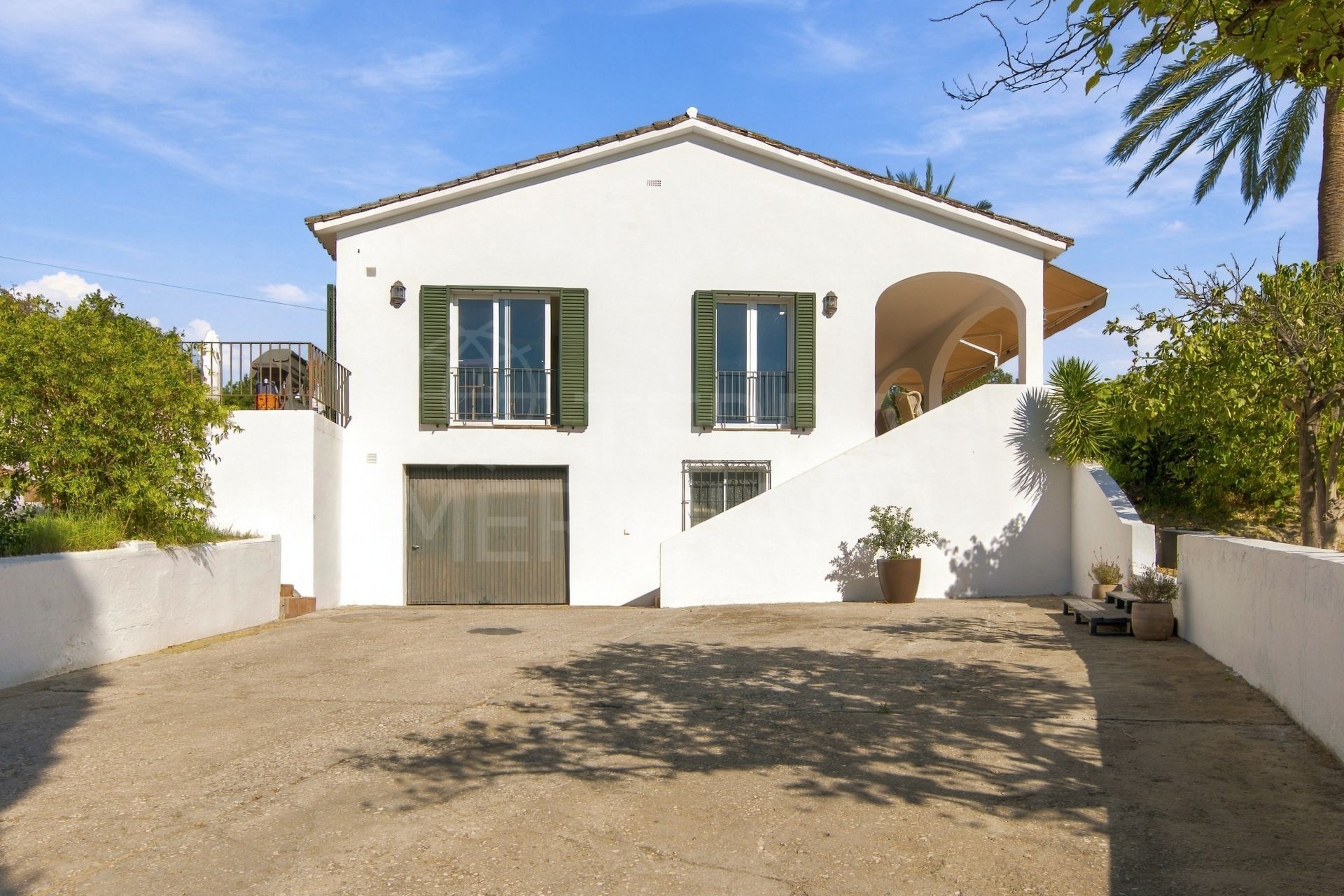 Villa in La Alberdina, Estepona