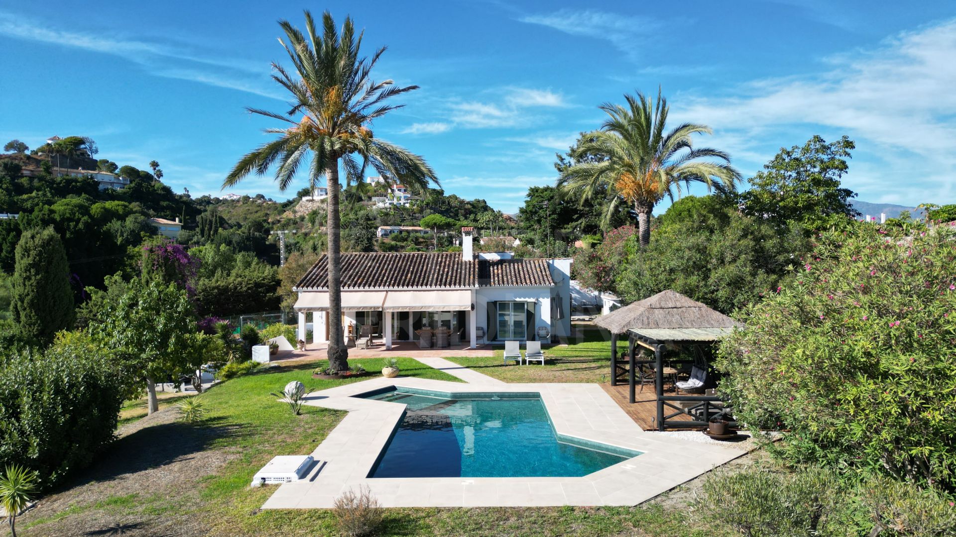 Villa in La Alberdina, Estepona