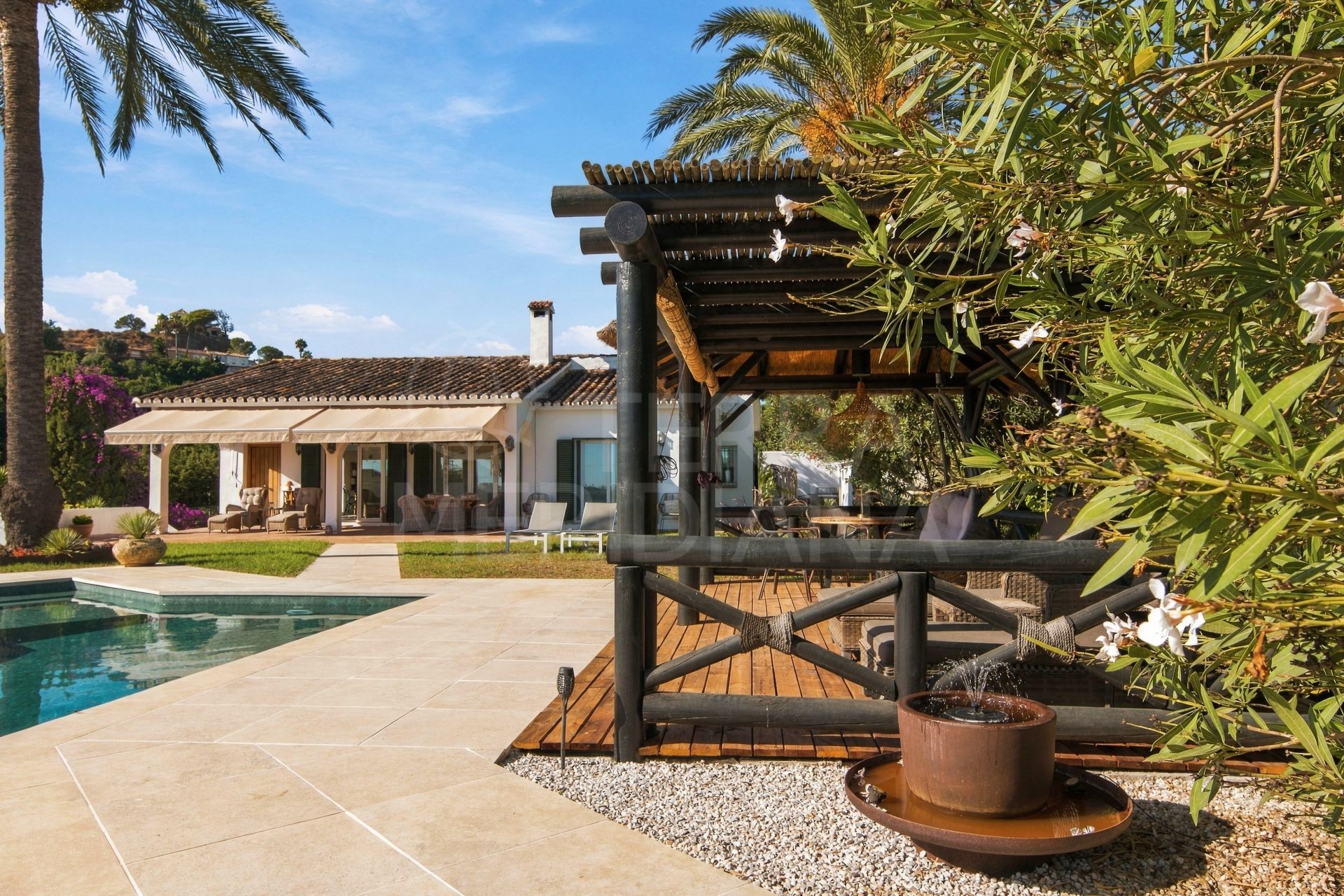 Villa in La Alberdina, Estepona