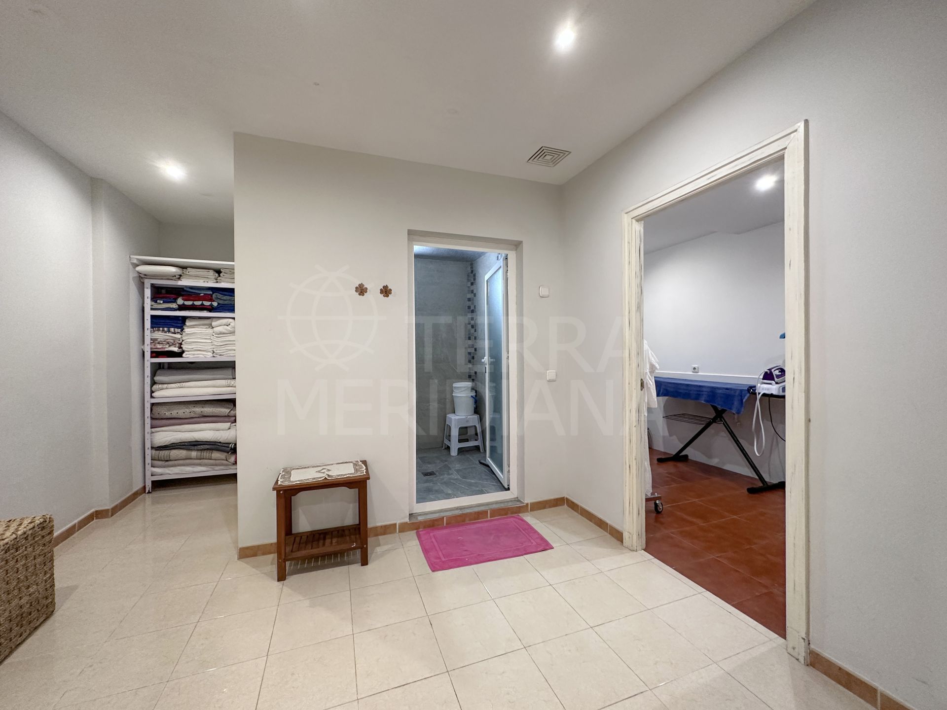 Villa in Los Altos del Paraiso, Estepona