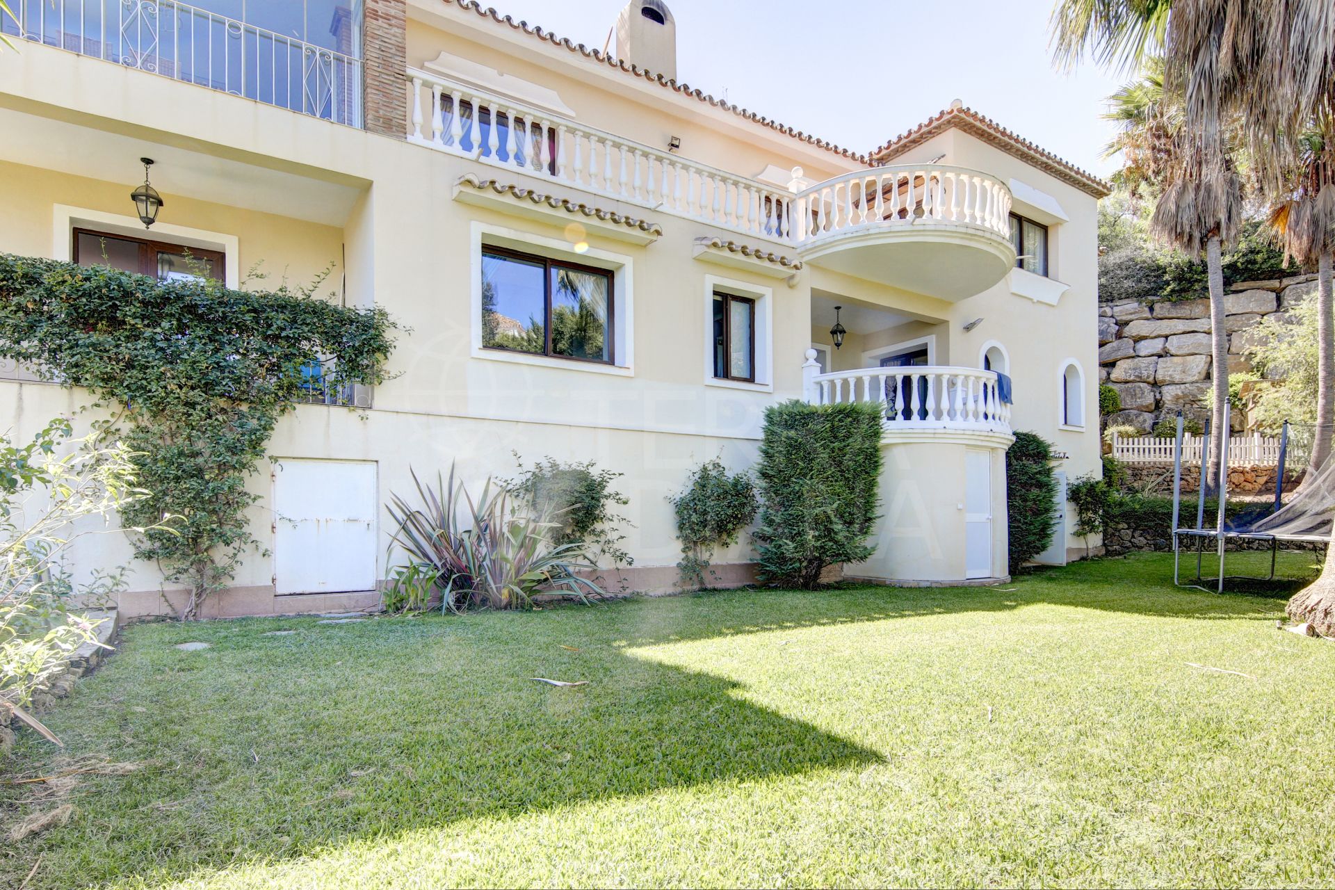 Villa in Los Altos del Paraiso, Estepona