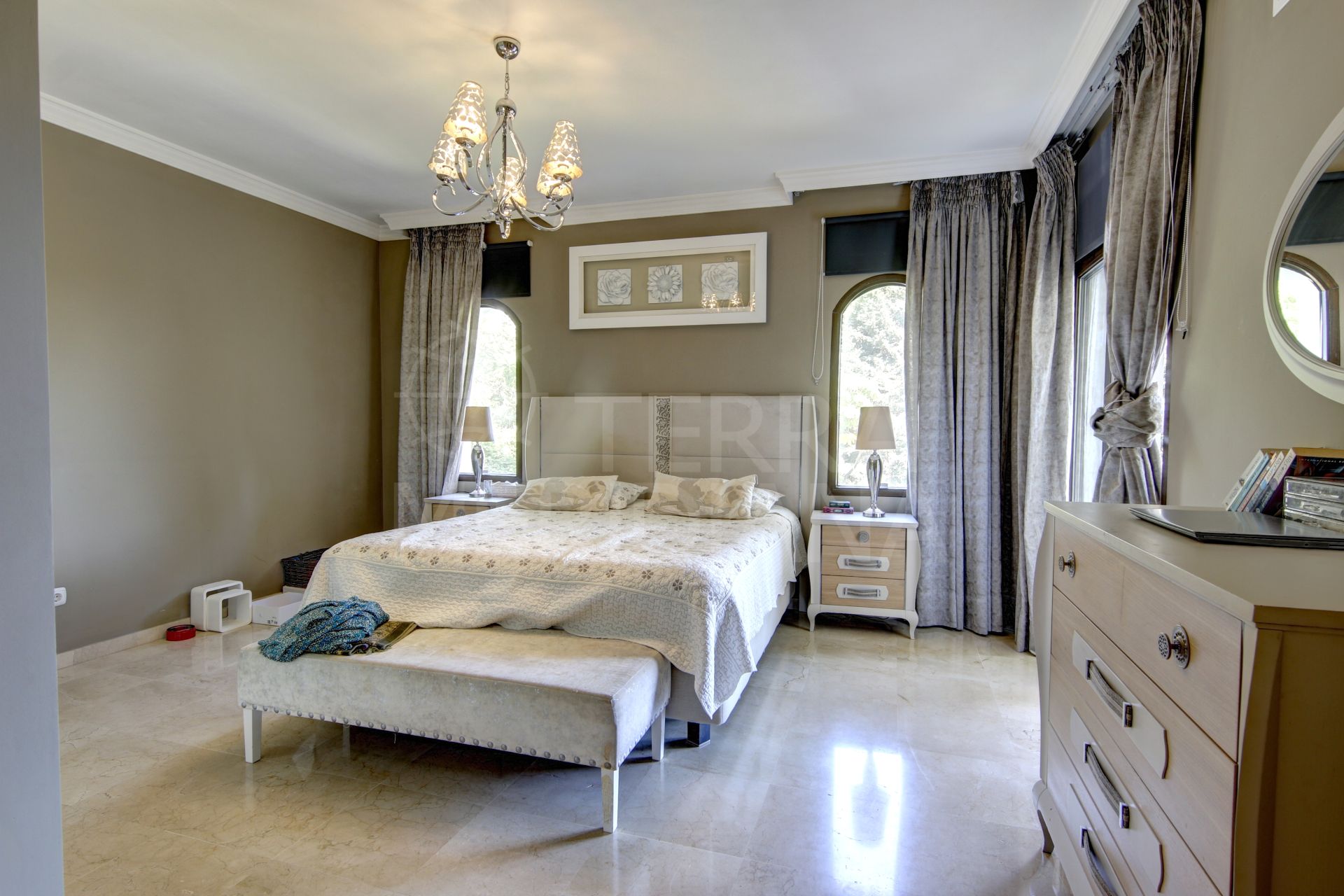 Villa in Los Altos del Paraiso, Estepona