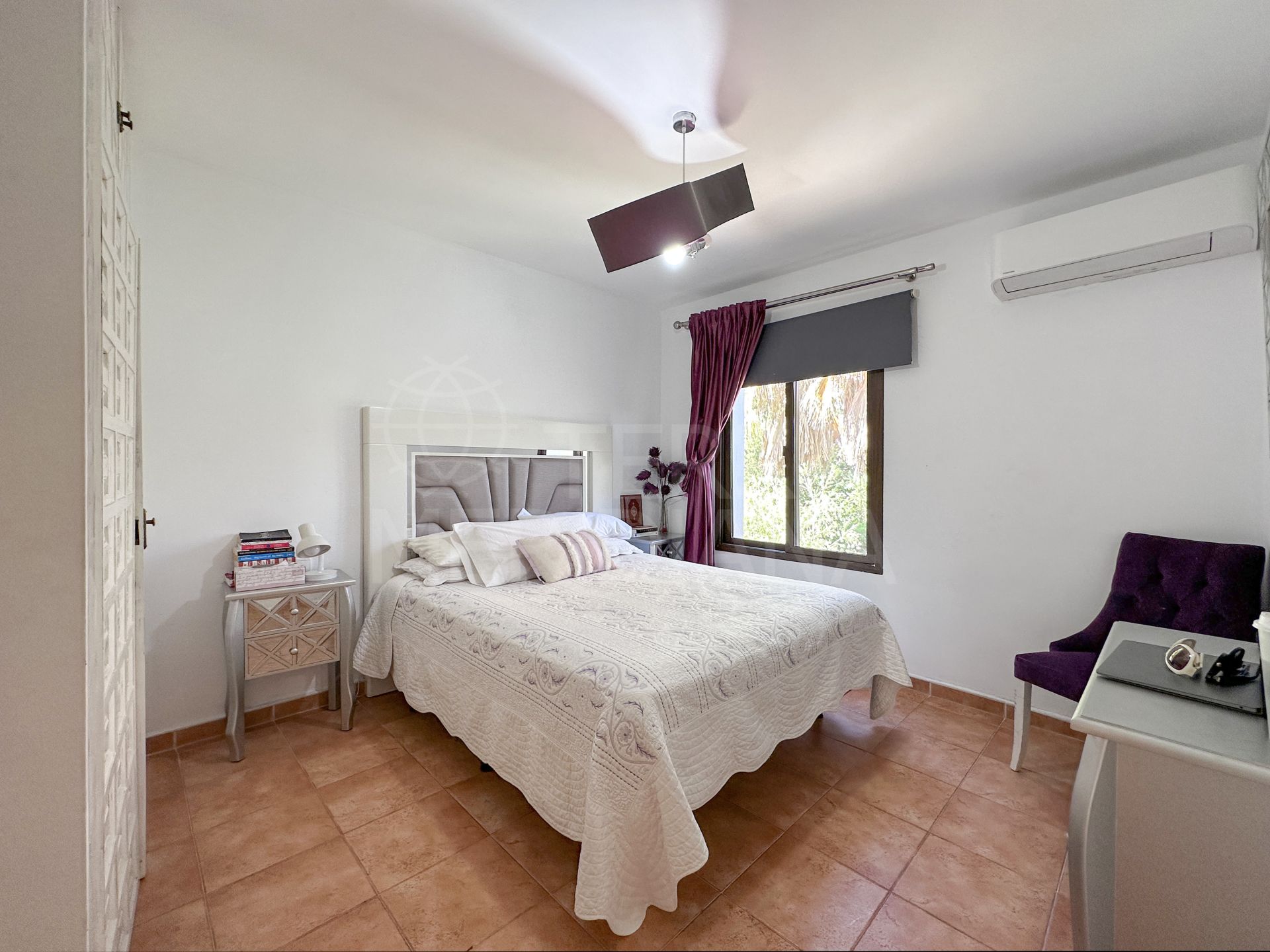 Villa in Los Altos del Paraiso, Estepona