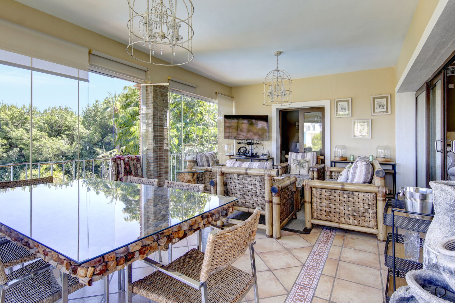 Villa in Los Altos del Paraiso, Estepona