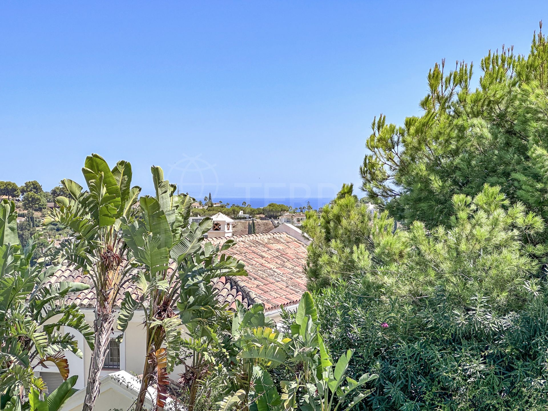 Villa in Los Altos del Paraiso, Estepona