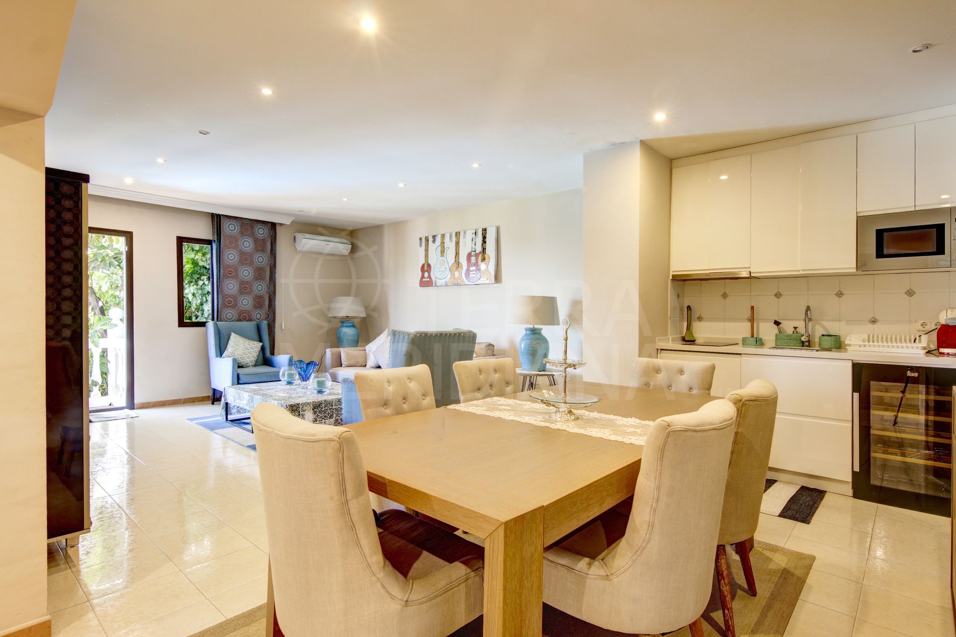 Villa in Los Altos del Paraiso, Estepona