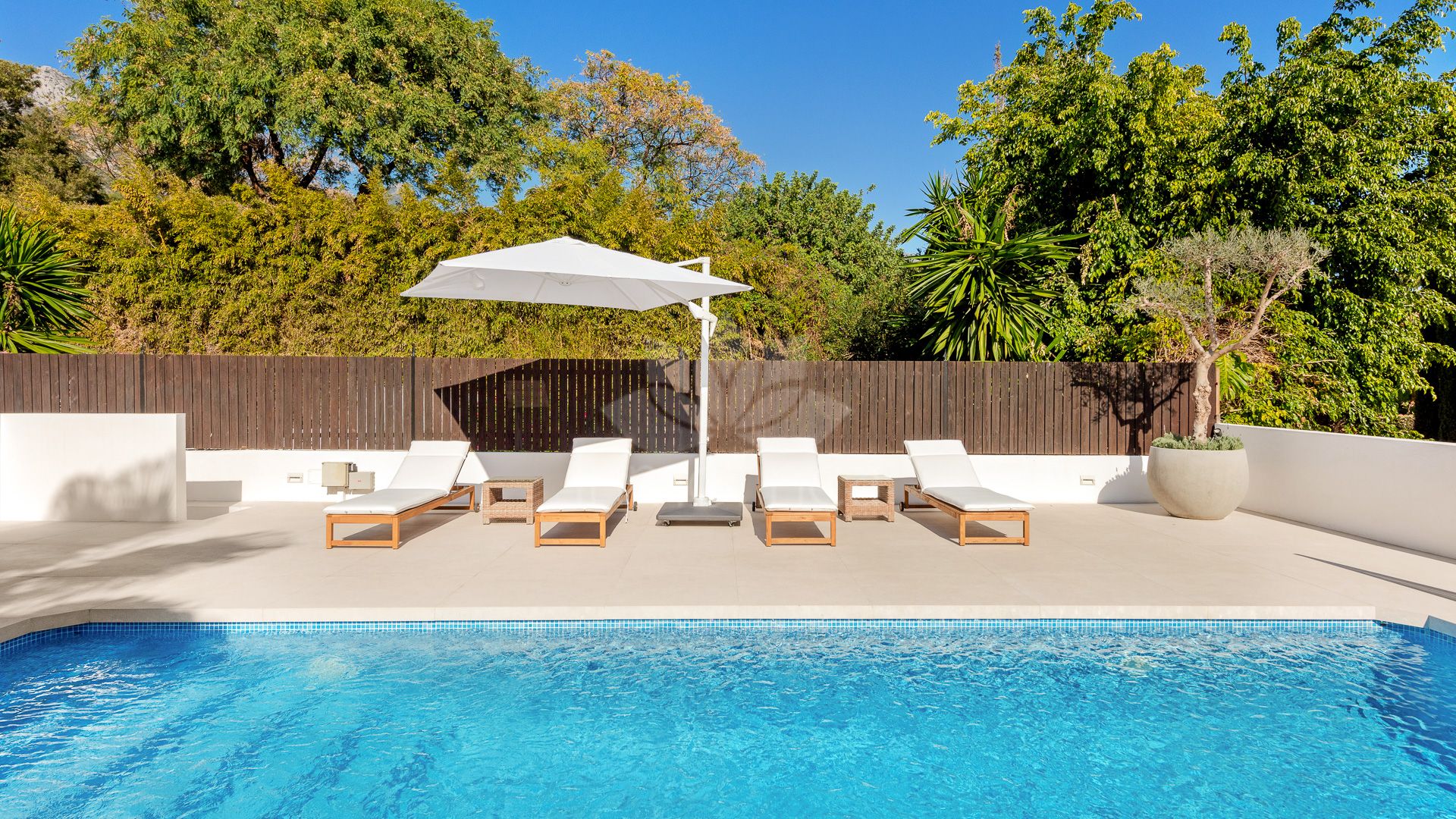 Semi Detached Villa in Balcones de Sierra Blanca, Marbella