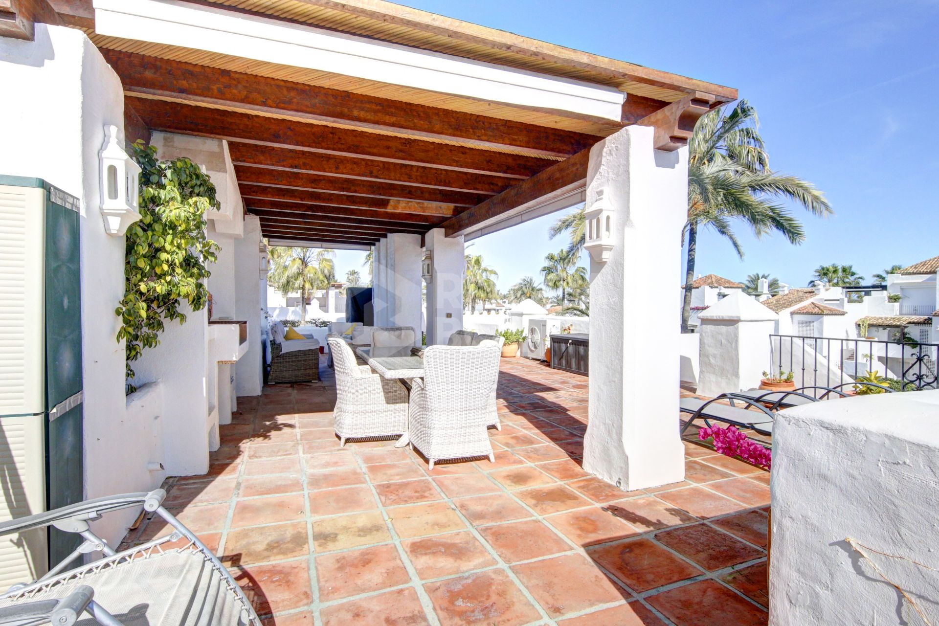 Presenting a Luxurious Beachside 2-Bedroom Duplex Penthouse for sale in Alcazaba Beach, Estepona