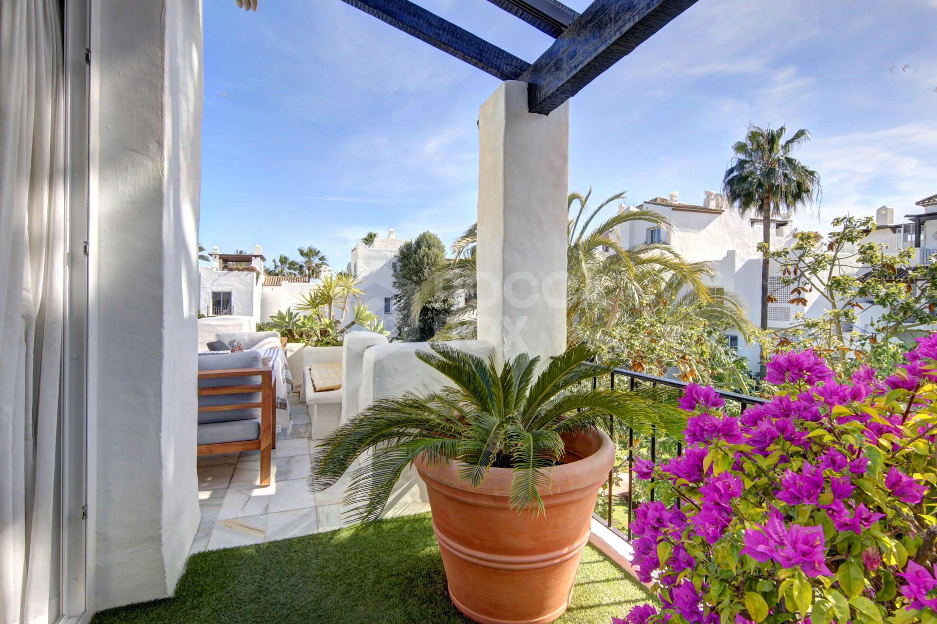 Presenting a Luxurious Beachside 2-Bedroom Duplex Penthouse for sale in Alcazaba Beach, Estepona