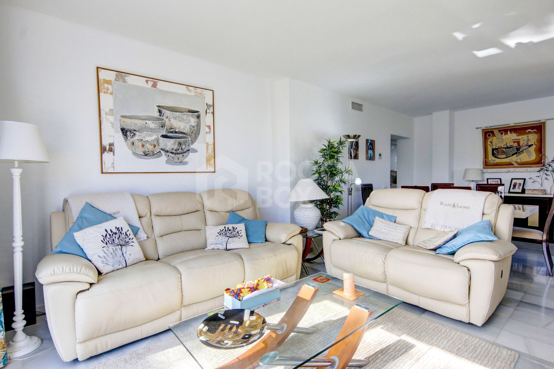 Presenting a Luxurious Beachside 2-Bedroom Duplex Penthouse for sale in Alcazaba Beach, Estepona