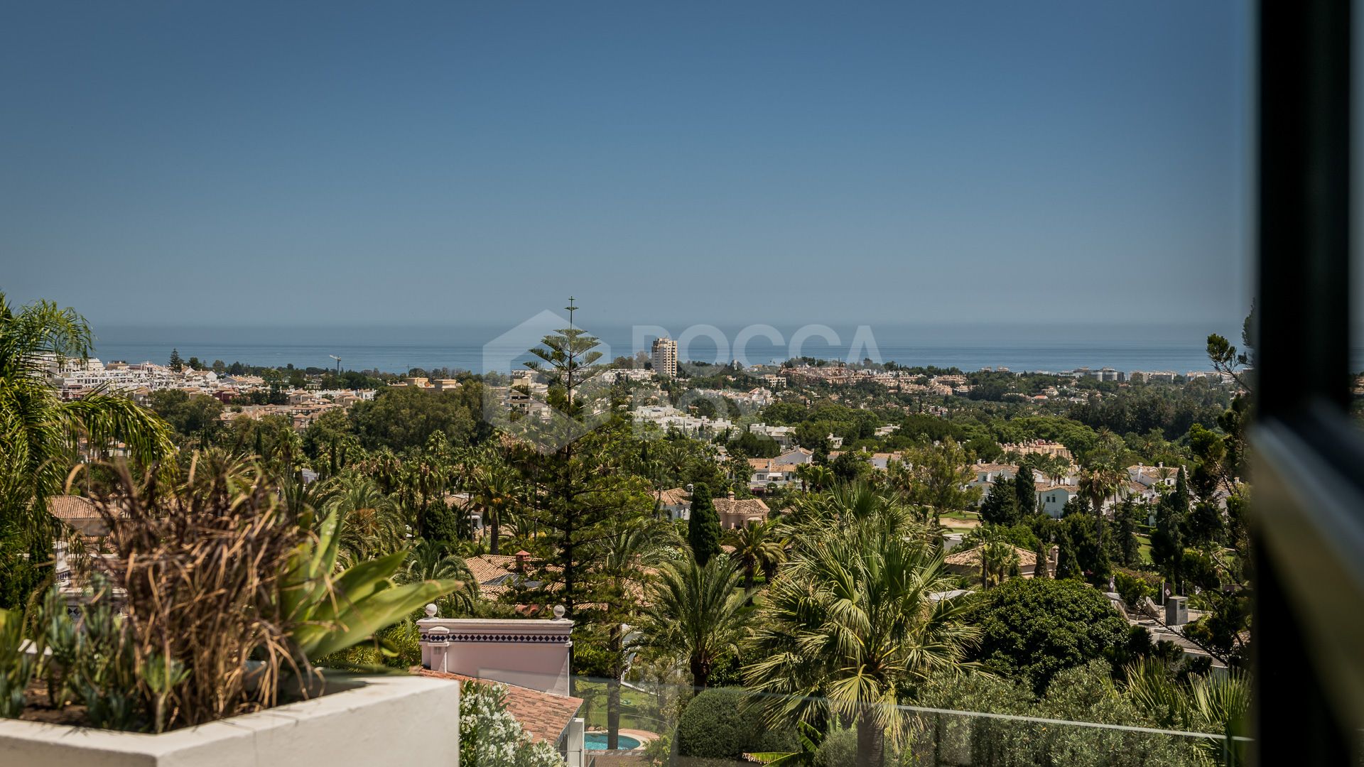 Modern villa for sale designed by Miguel Tobal with panoramic sea views, Nueva Andalucia