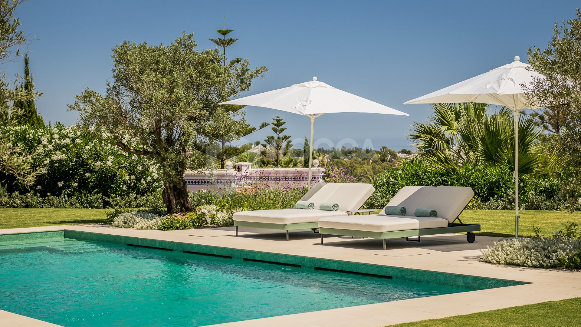 Modern villa for sale designed by Miguel Tobal with panoramic sea views, Nueva Andalucia