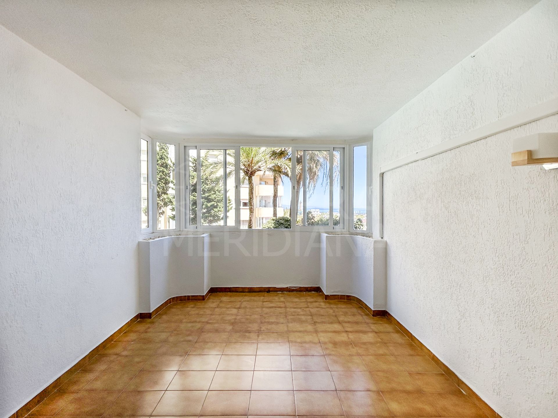 Apartment in Puerto Paraíso, Estepona