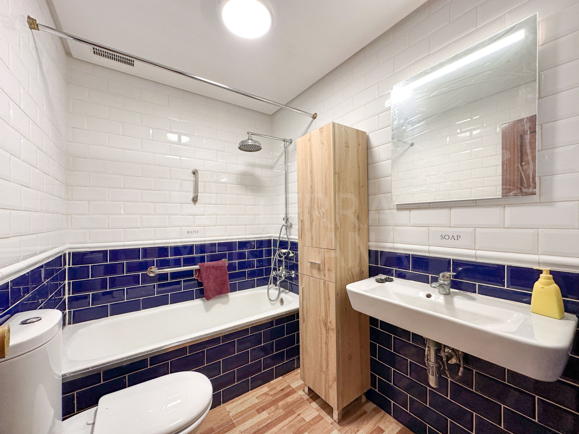 Apartment in Puerto Paraíso, Estepona