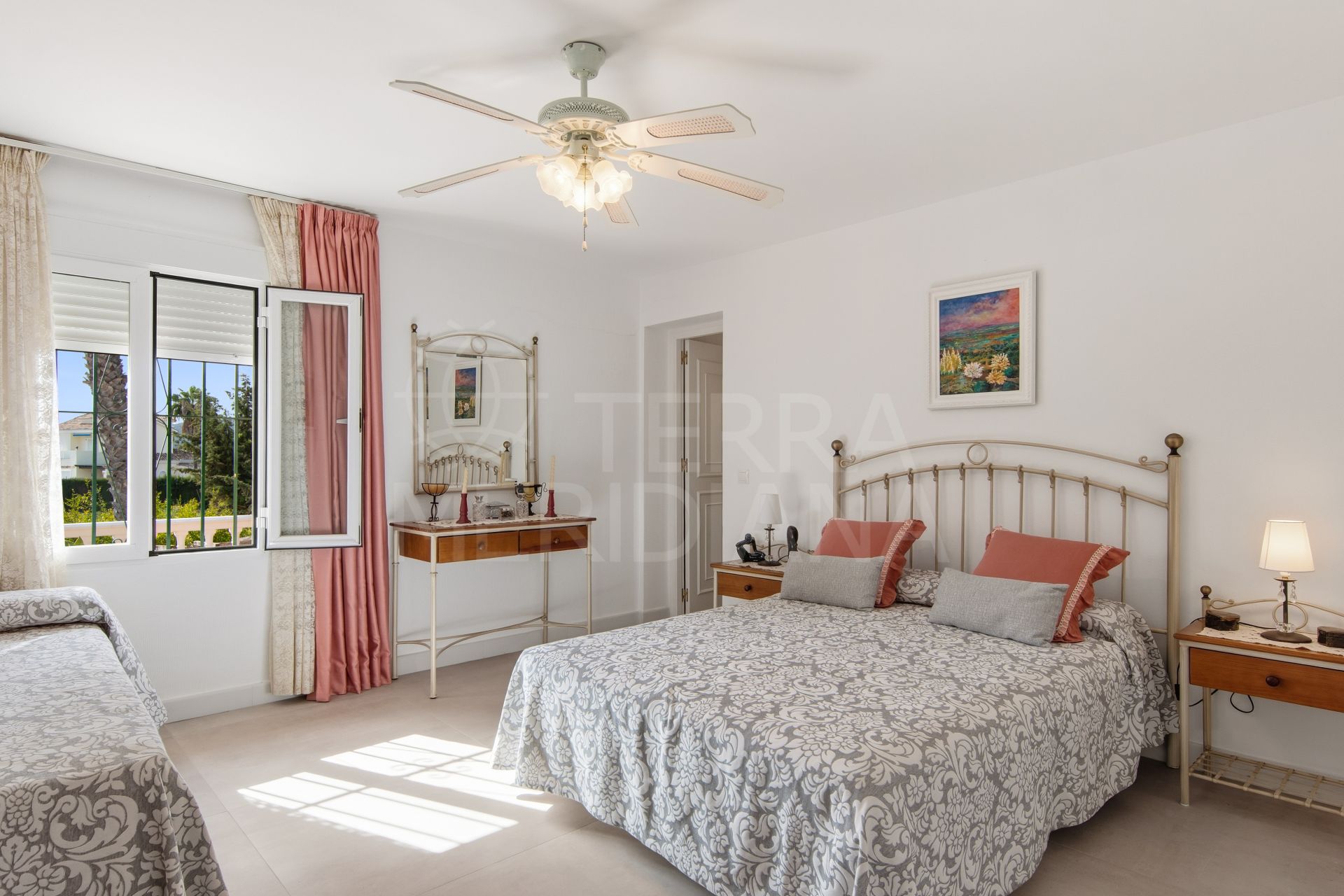 Villa in Puerto Romano, Estepona