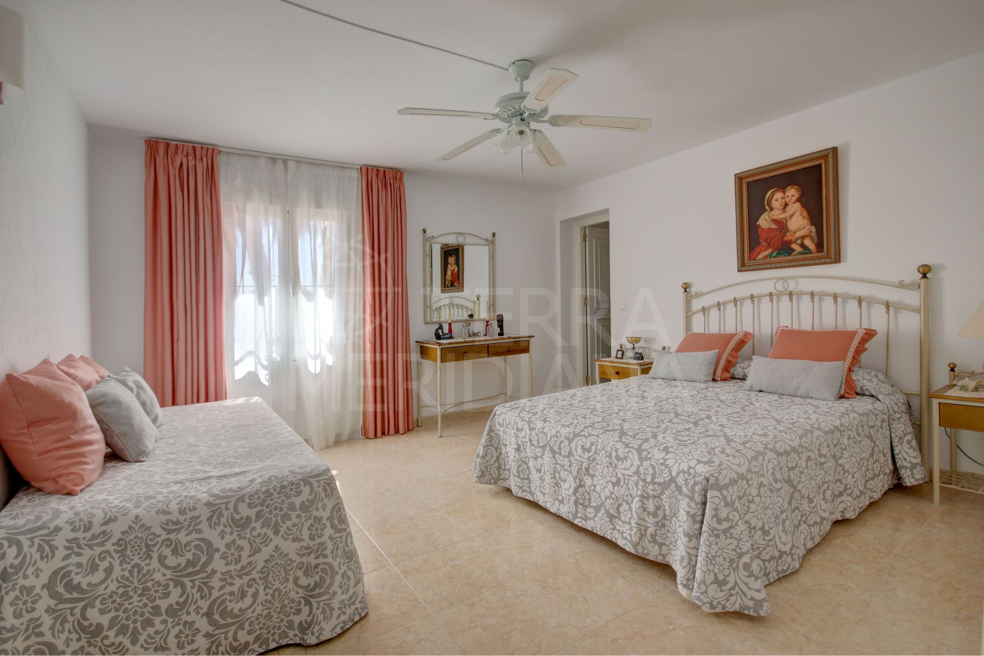 Villa in Puerto Romano, Estepona