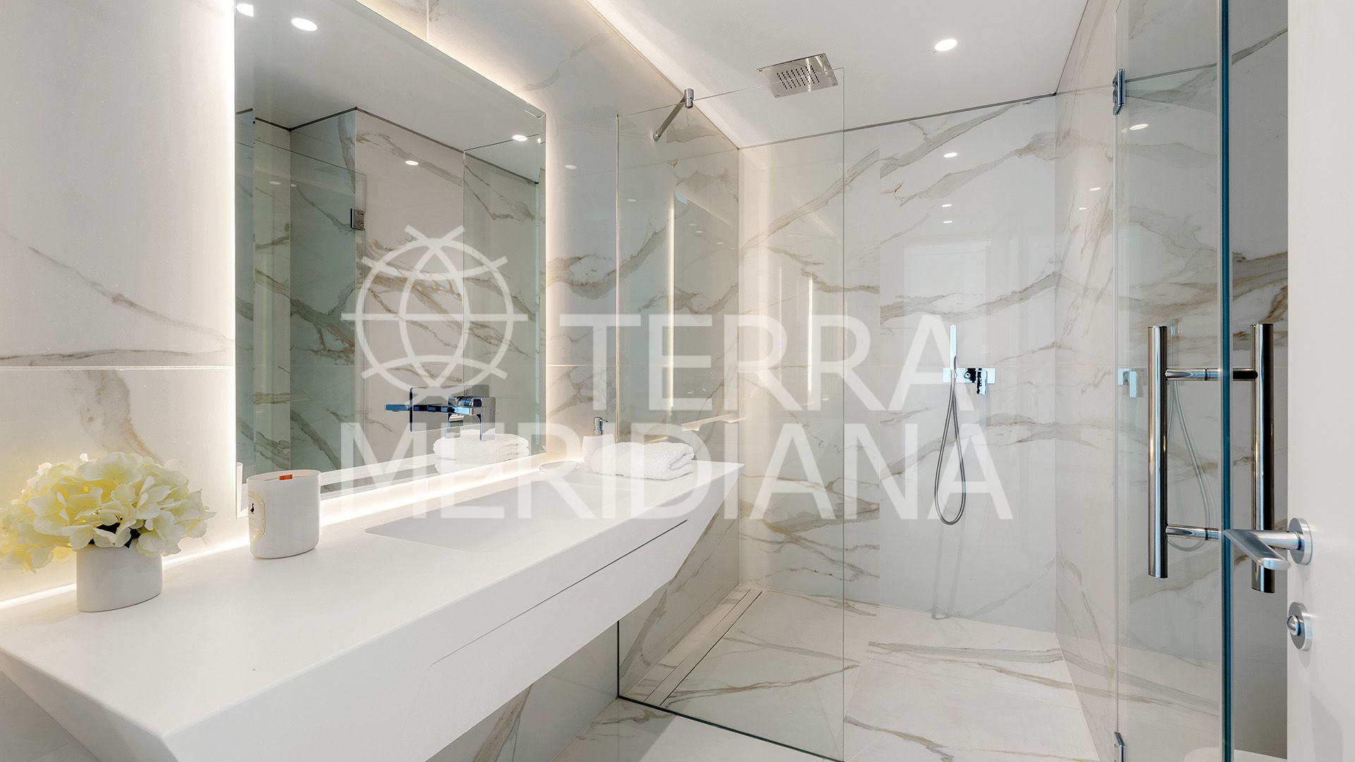 Villa in Los Monteros Playa, Marbella