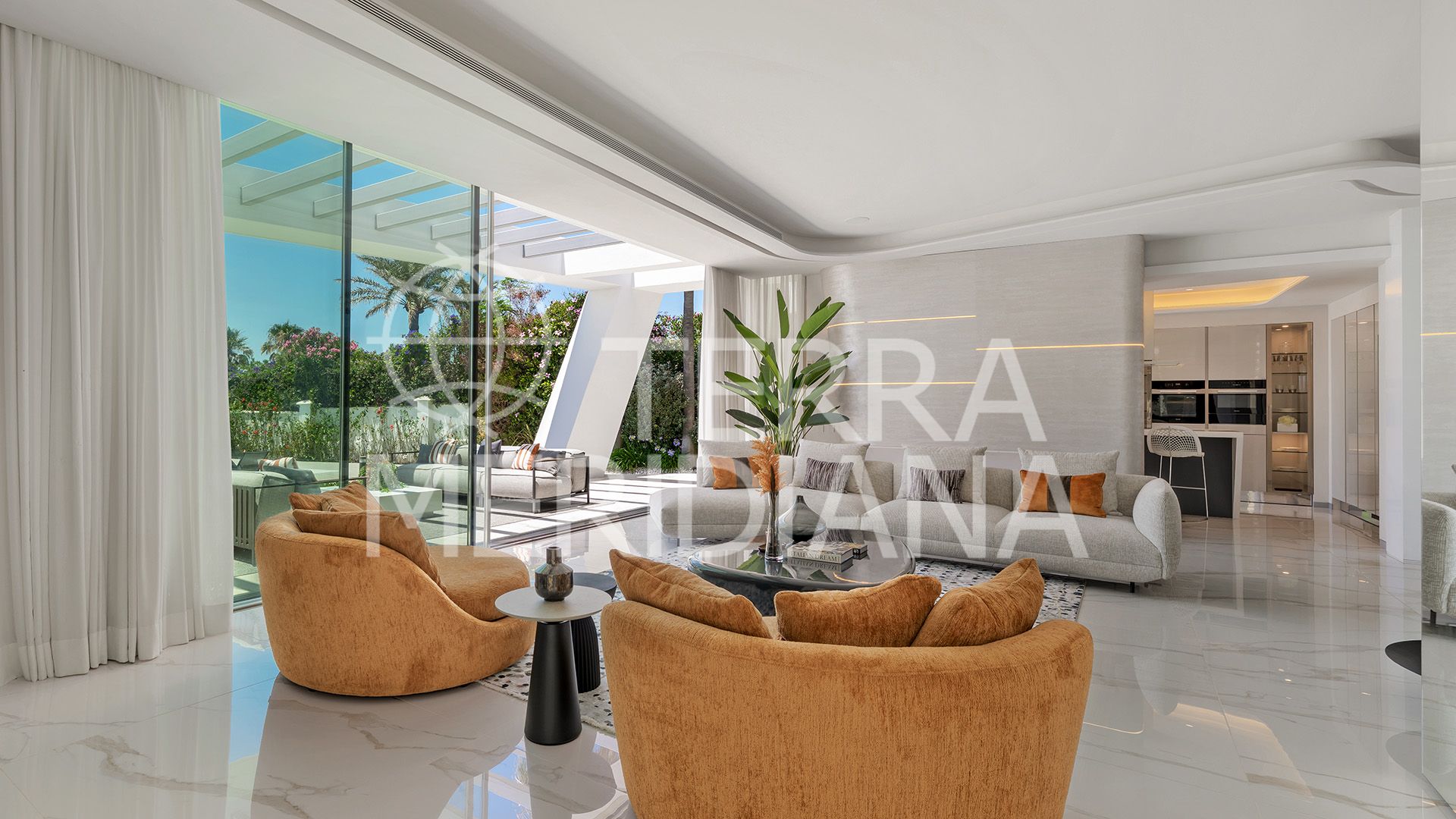 Villa in Los Monteros Playa, Marbella