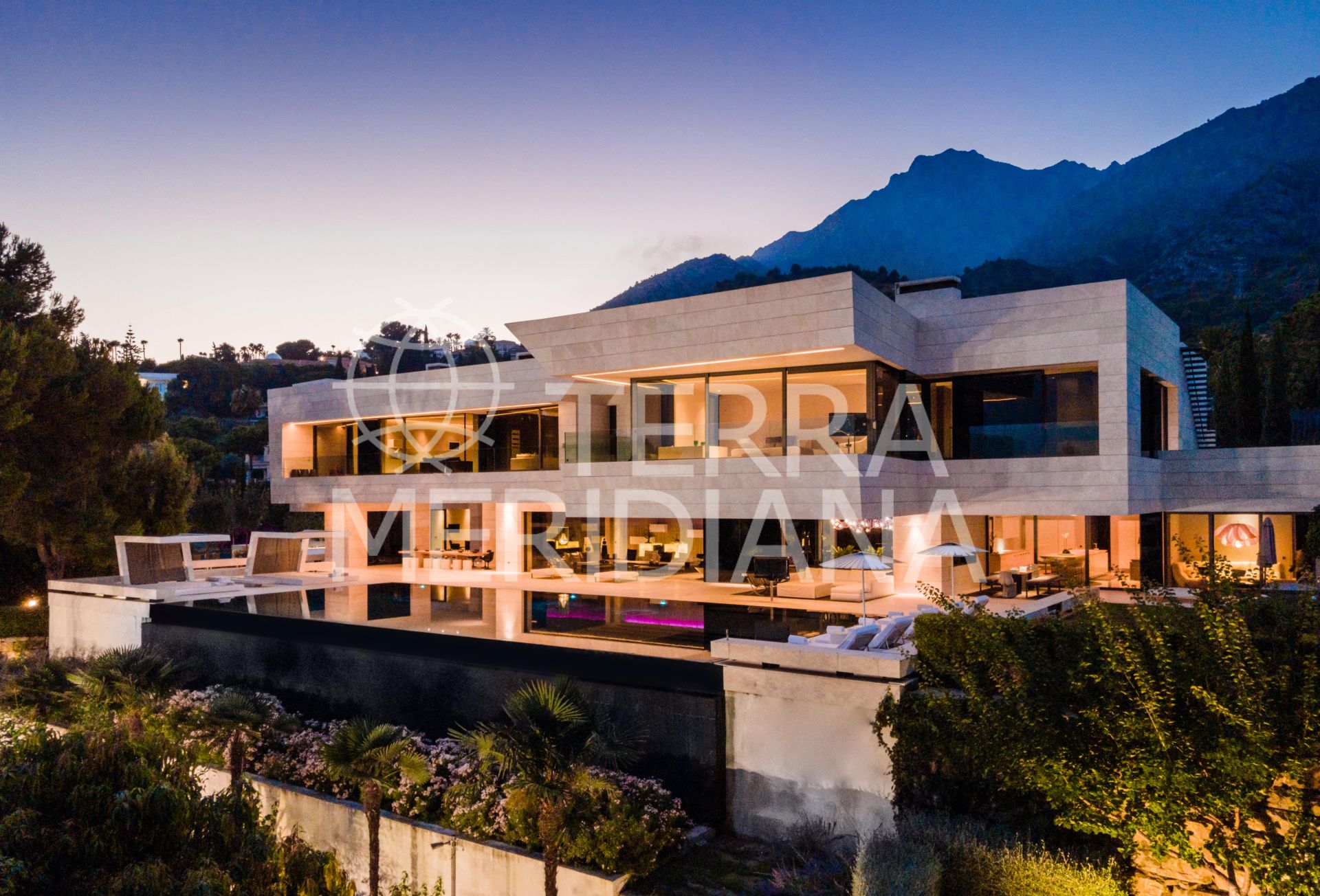 Villa in Cascada de Camojan, Marbella