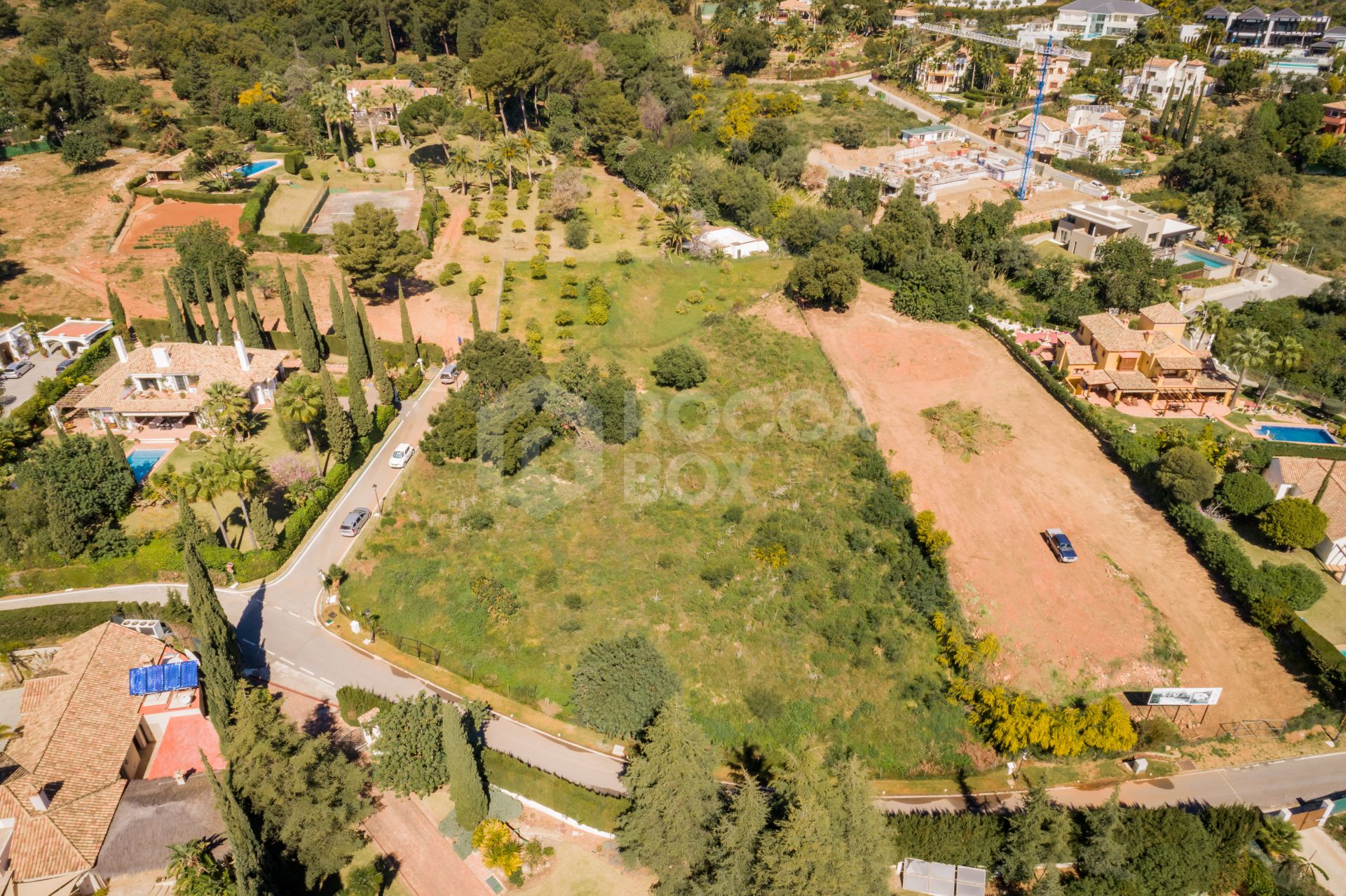 Plot with project and with license with sea views in Cascada de Camojan, Marbella Golden Mile