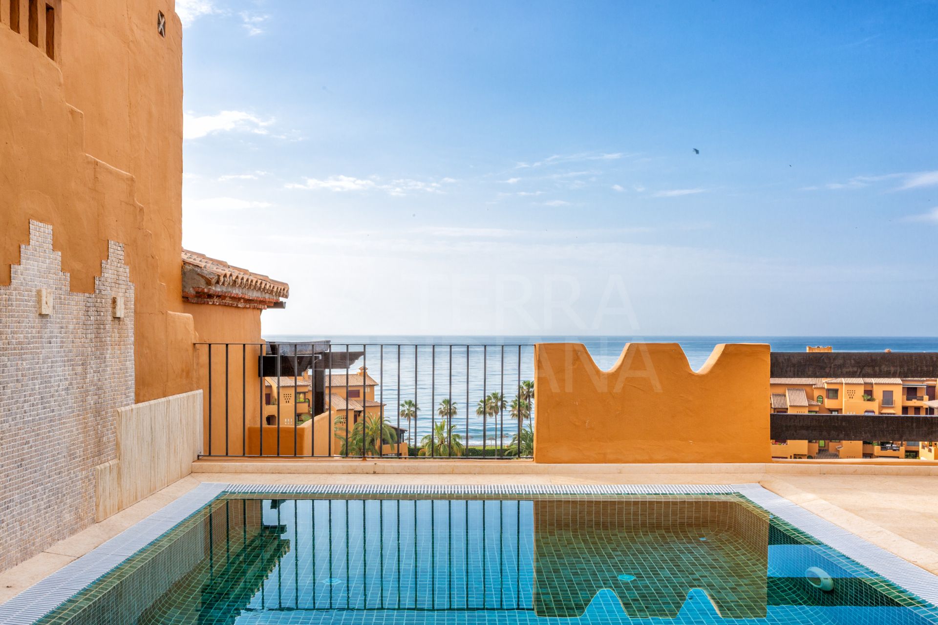 Penthouse in Los Granados del Mar, Estepona