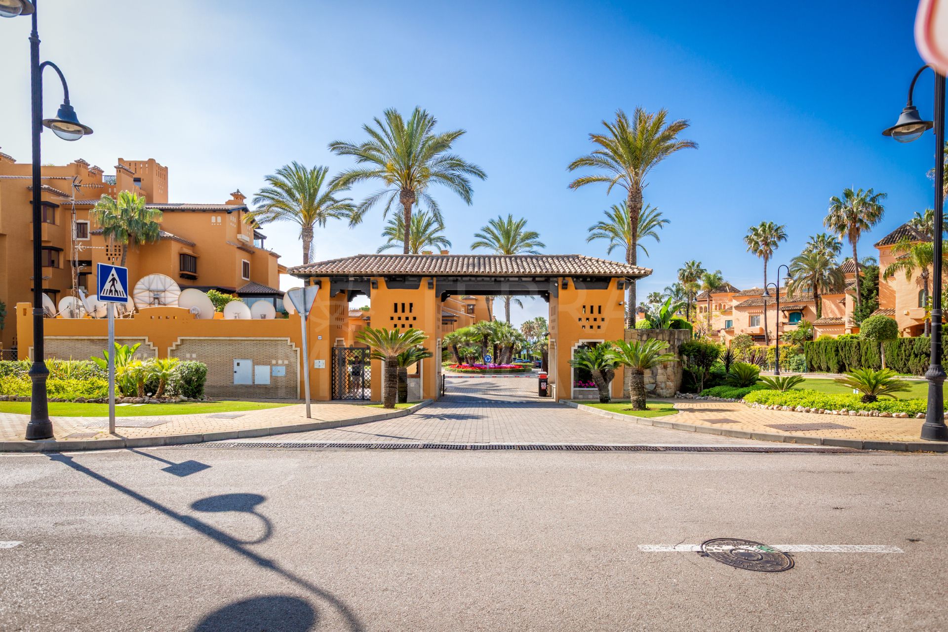 Penthouse in Los Granados del Mar, Estepona