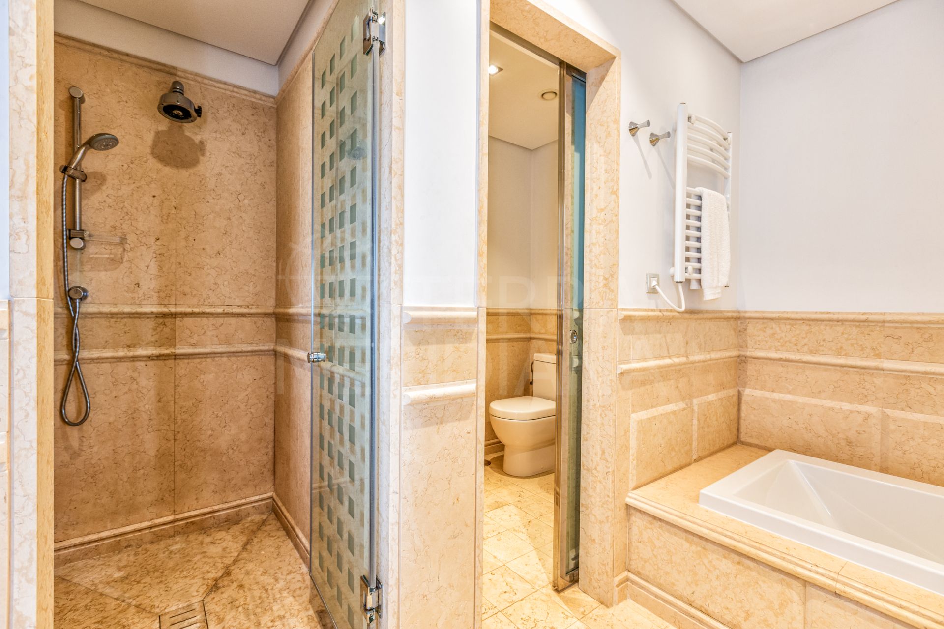 Penthouse in Los Granados del Mar, Estepona