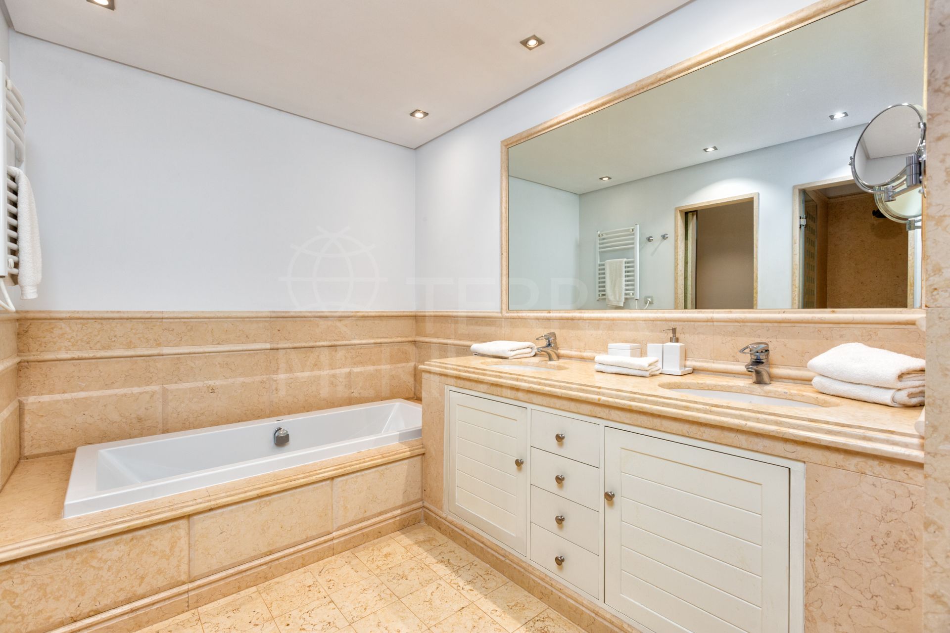 Penthouse in Los Granados del Mar, Estepona