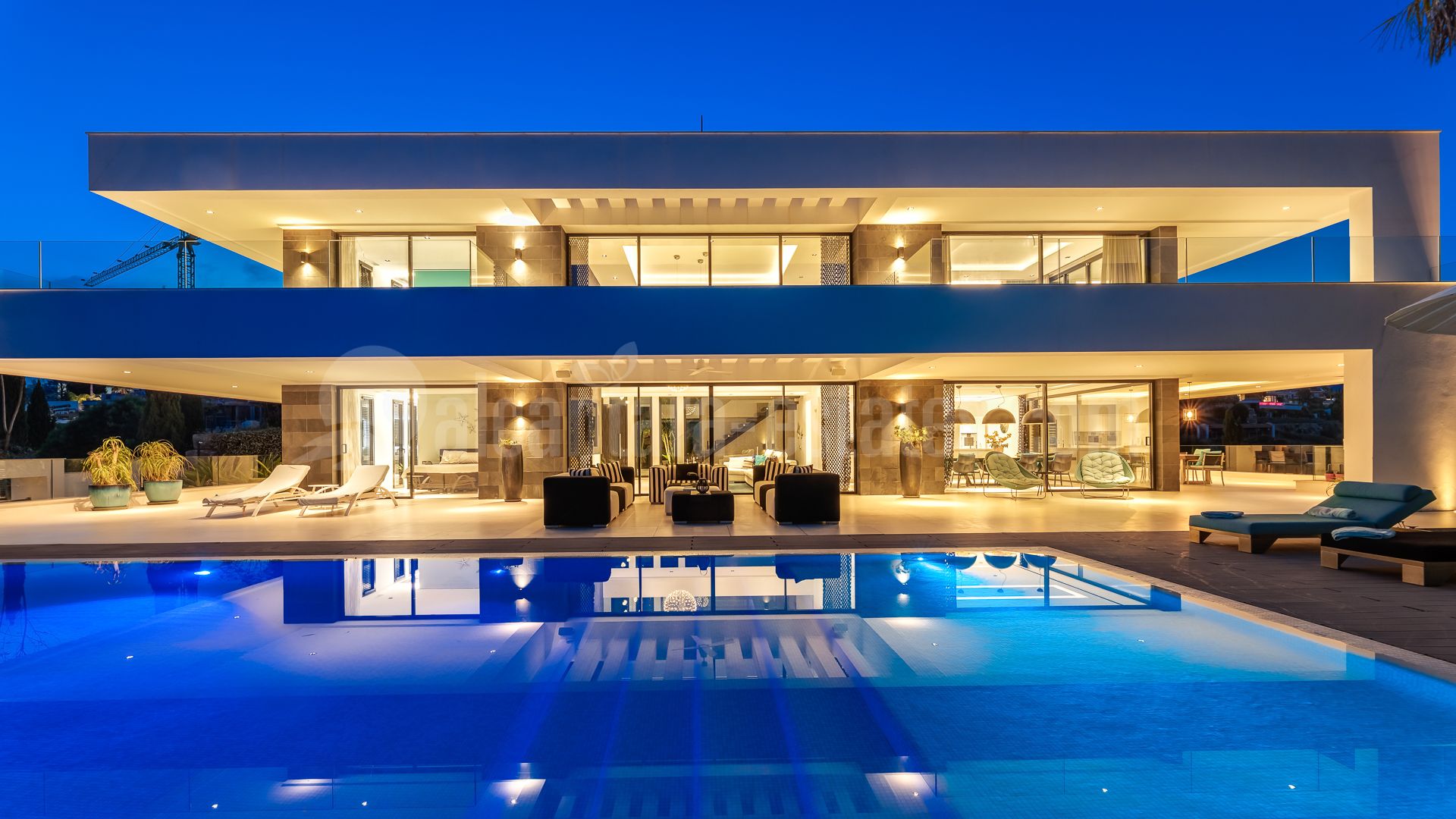 Villa in Los Flamingos Golf, Benahavis