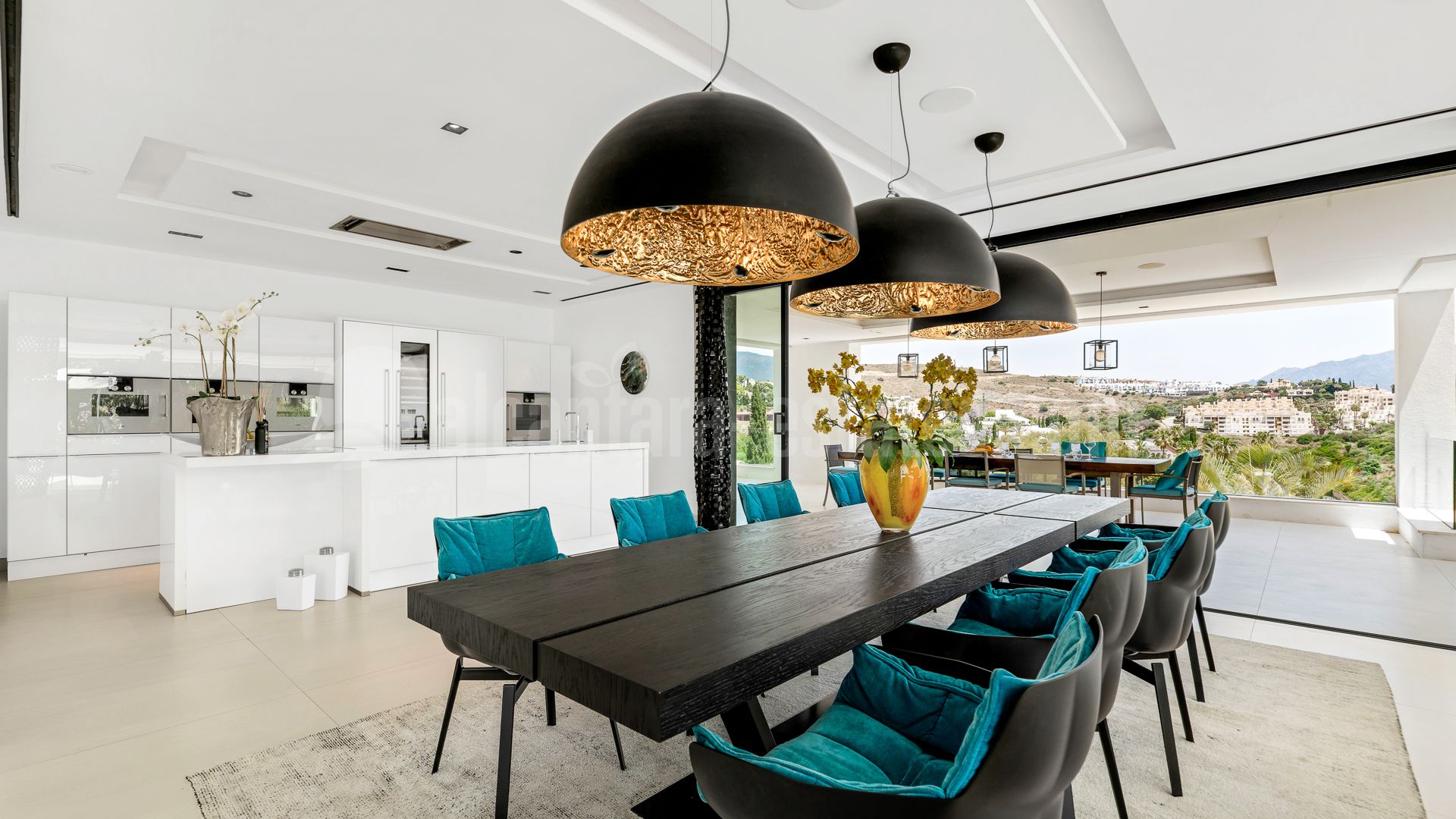 Villa in Los Flamingos Golf, Benahavis