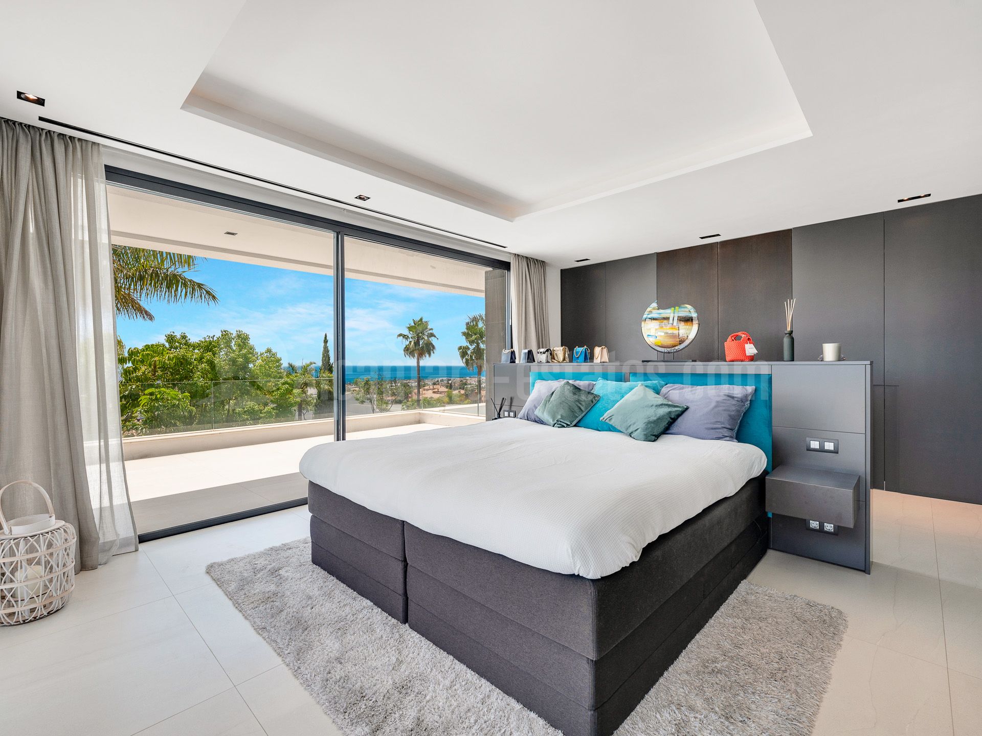 Villa in Los Flamingos Golf, Benahavis