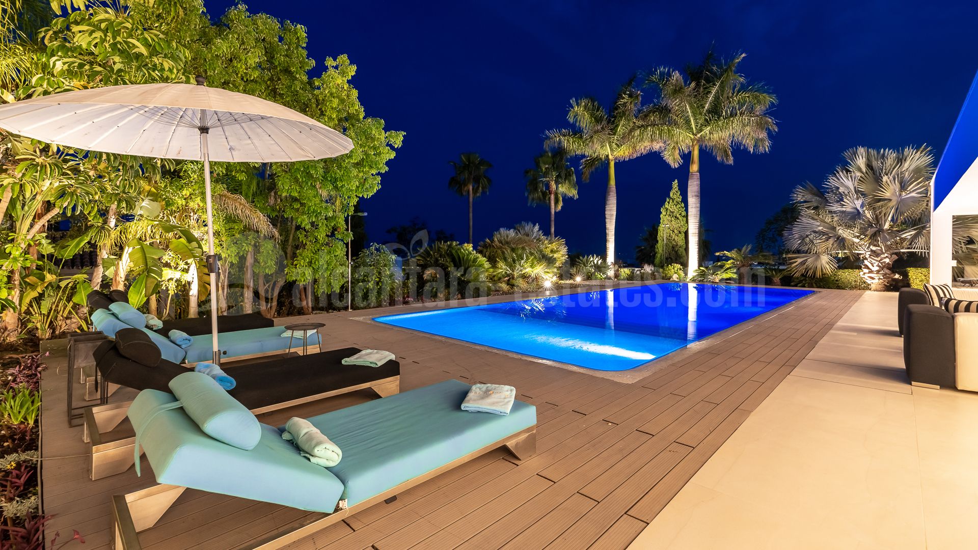 Villa in Los Flamingos Golf, Benahavis