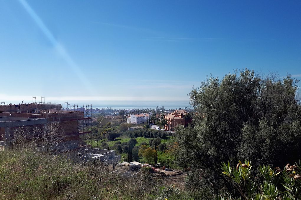 Corner Plot with Excellent Sea Views | Engel & Völkers Marbella