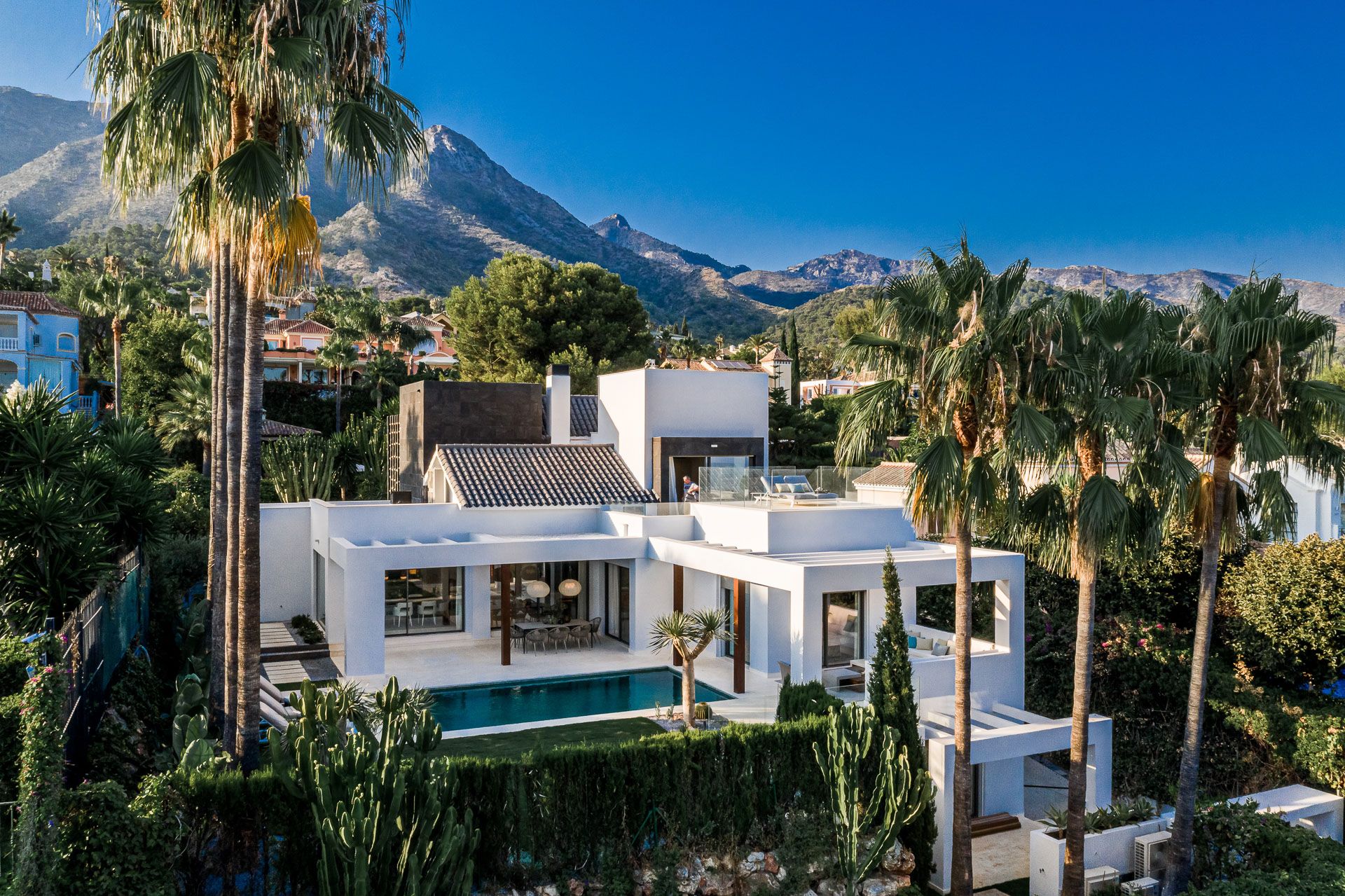 Villa de Diseño Contemporáneo en Sierra Blanca | Engel & Völkers Marbella