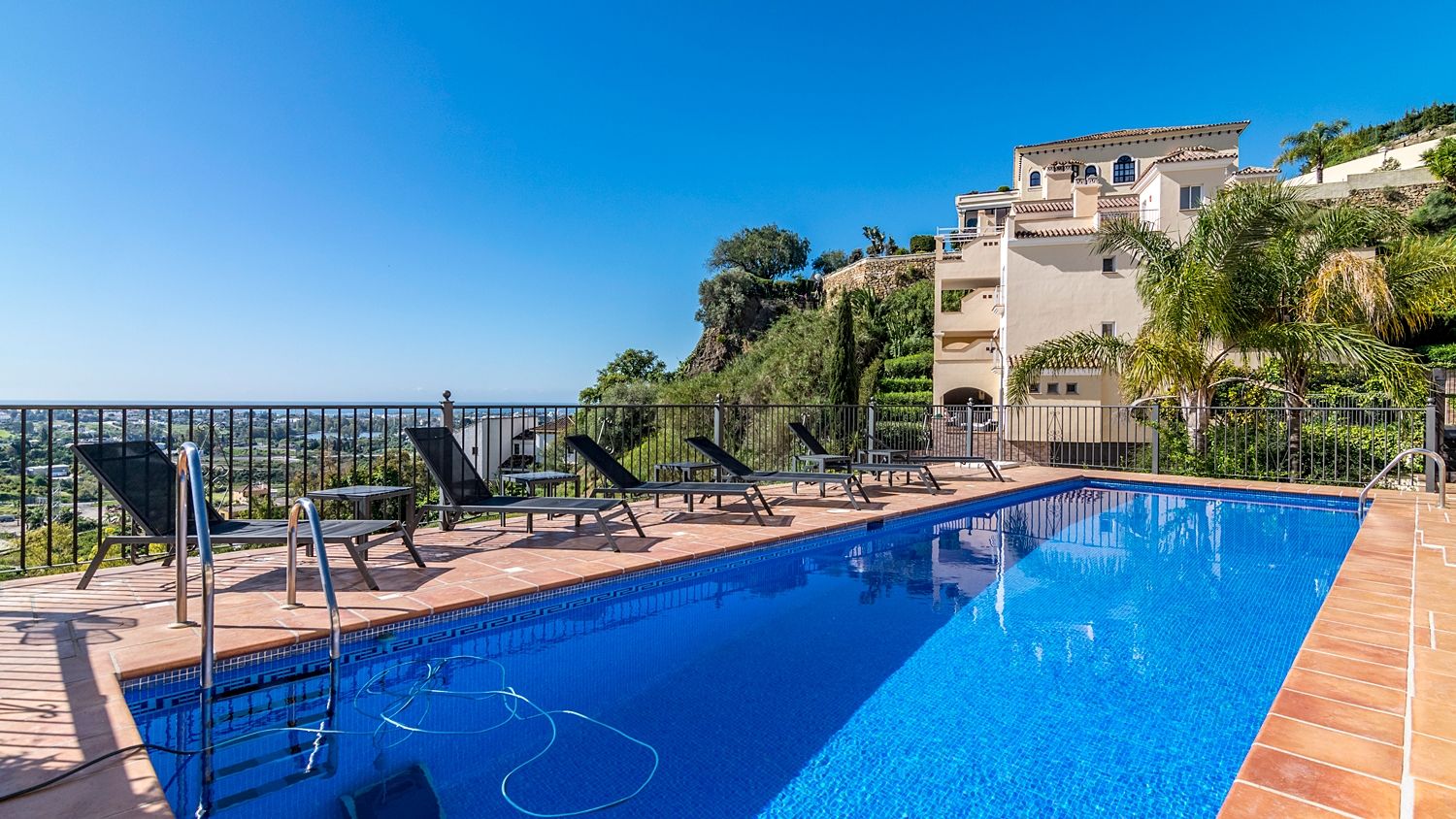 Beautiful duplex penthouse with marvellous sea views in Los Almendros, Benahavís | Engel & Völkers Marbella
