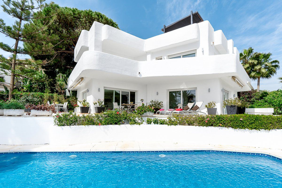 Mediterranean style villa with stunning views | Engel & Völkers Marbella