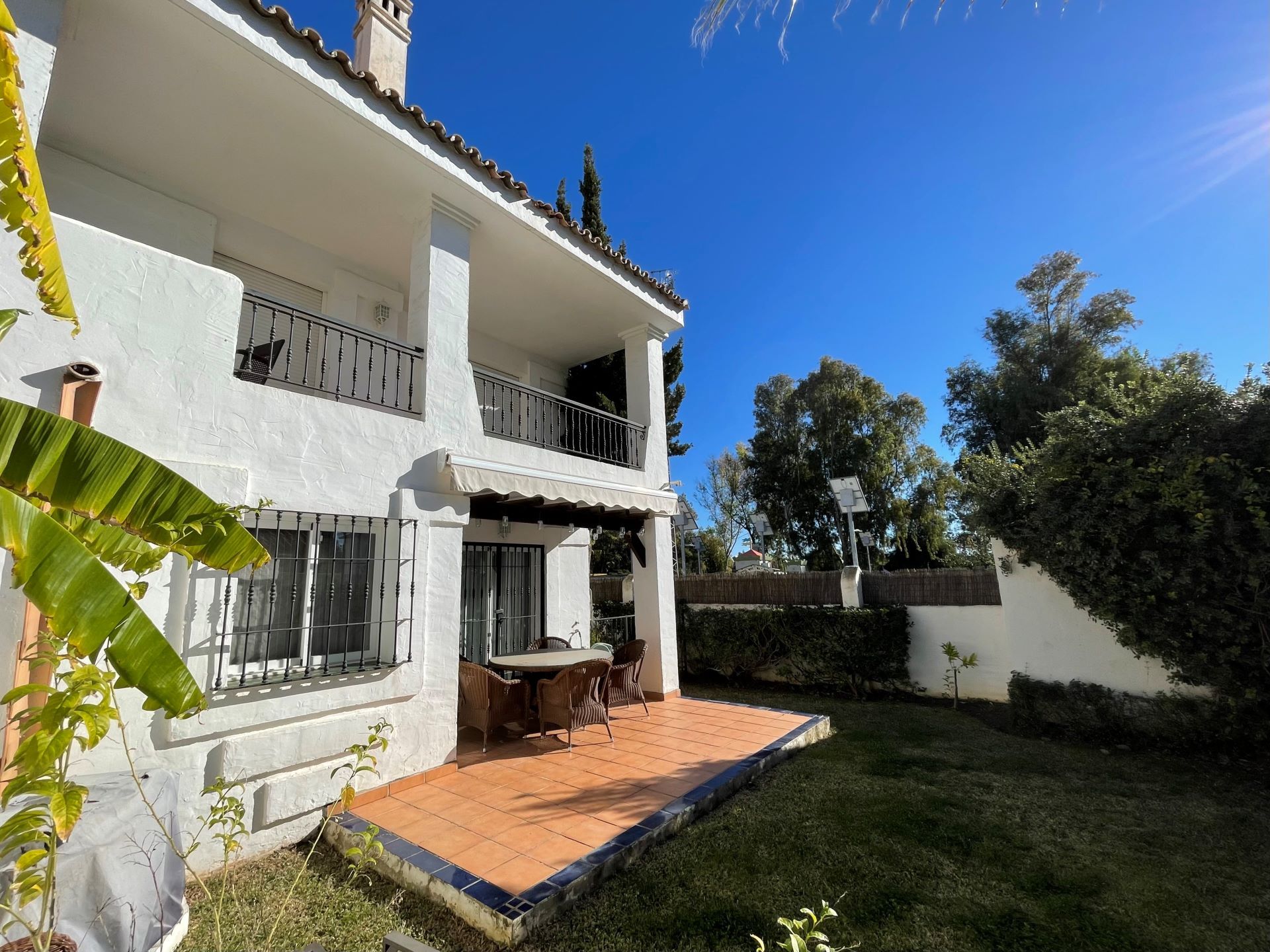 Townhouse nearby the golf valley and harbour | Engel & Völkers Marbella