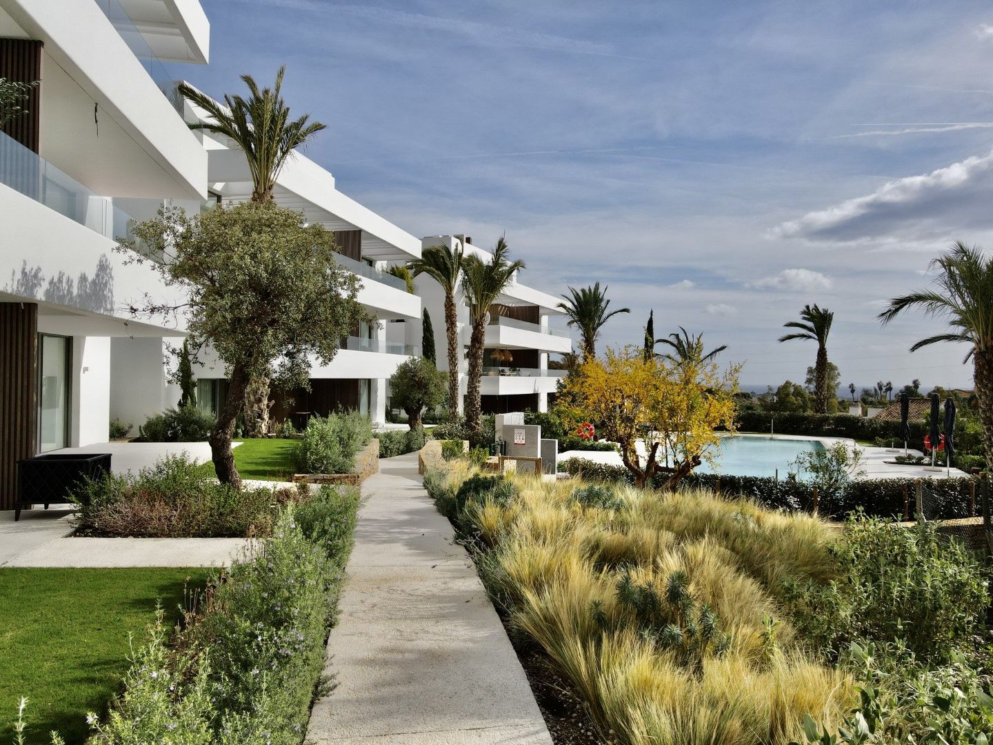 New Apartment with Sea Views Next to Golf | Engel & Völkers Marbella