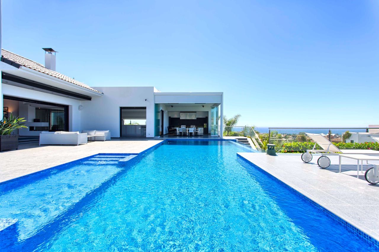 Moderne Luxusvilla mit fantastischem Meerblick | Engel & Völkers Marbella