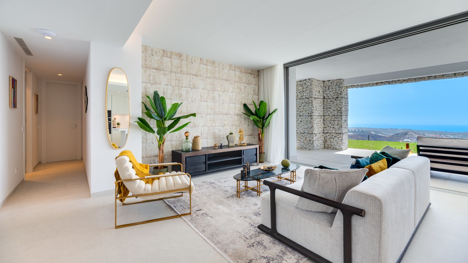 Spacious splendor apartment with breathtaking views | Engel & Völkers Marbella