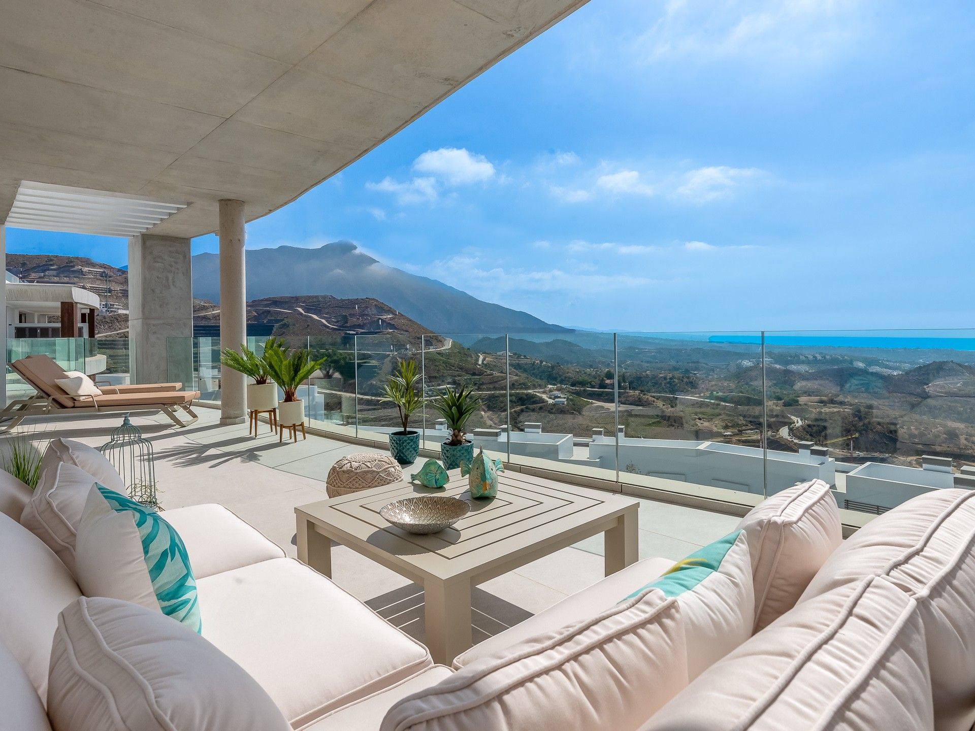 Luxury penthouse with panoramic sea views | Engel & Völkers Marbella